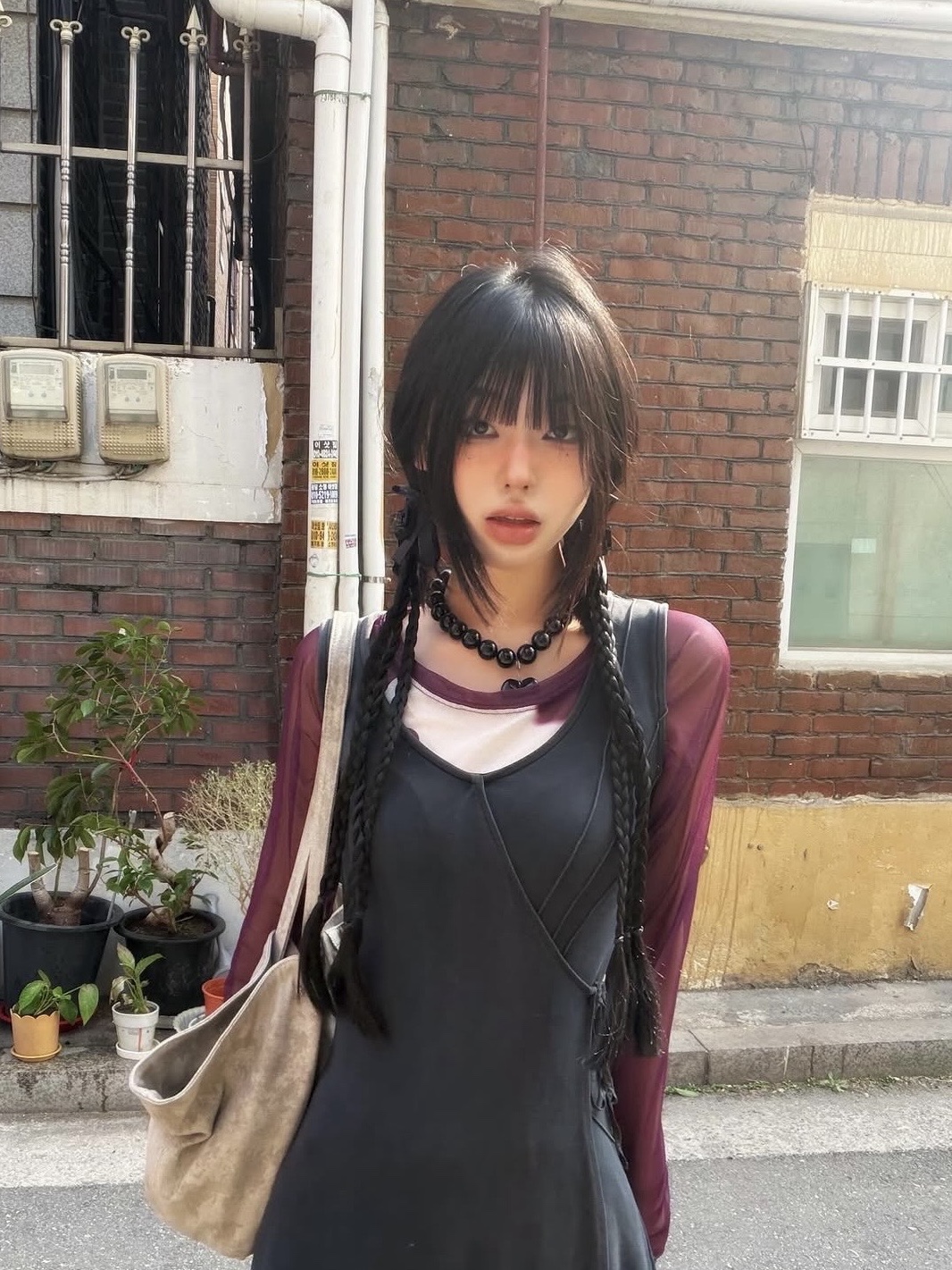 BLR Unbalanced Gradation One-Piece Black 착용 스타일