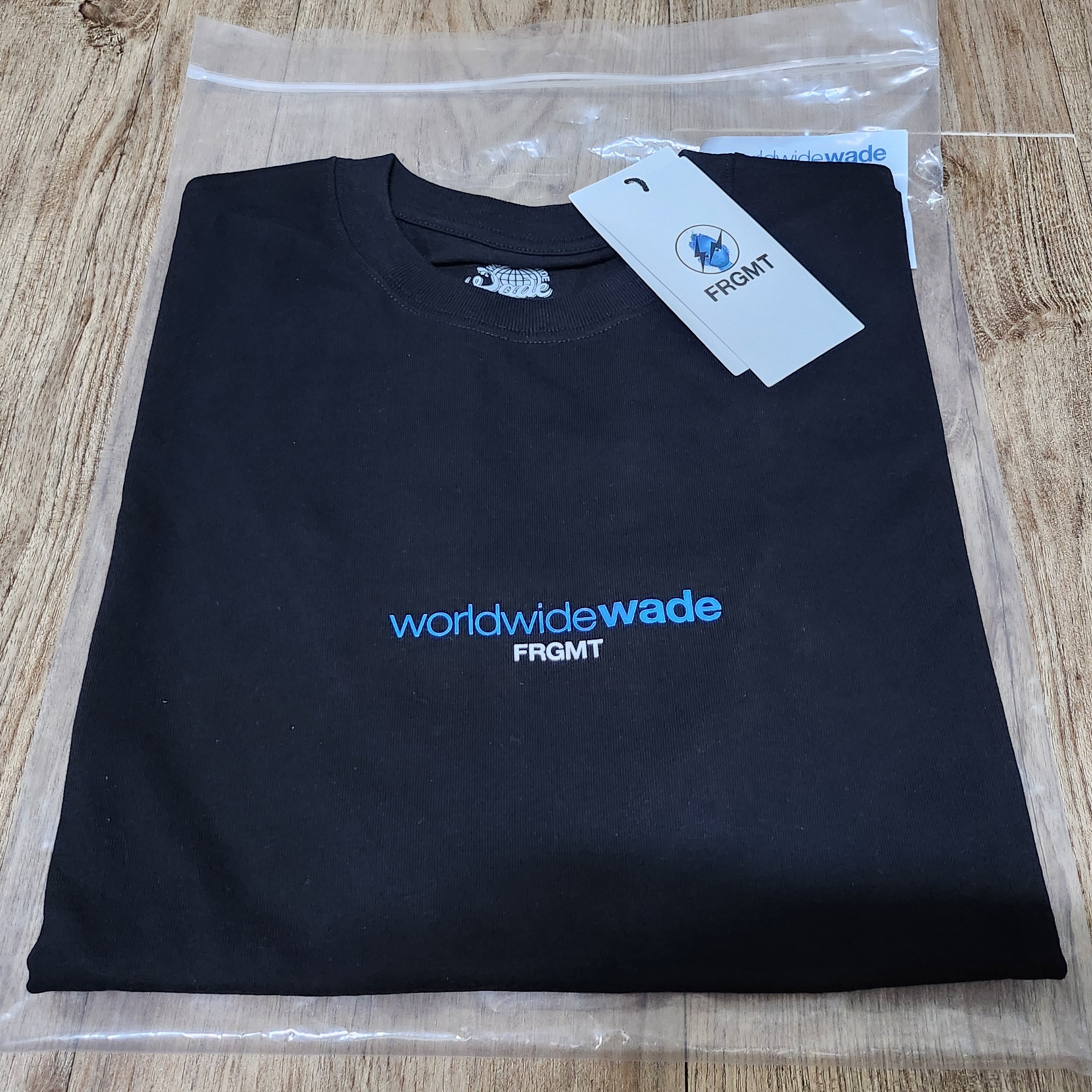 WADE x FRGMT T-shirt Black 착용 스타일 - 3