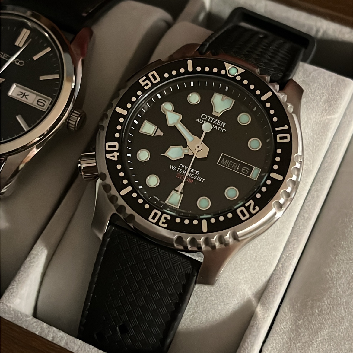 Citizen Promaster Diver Automatic 200M 42mm Stainless Steel Black 착용 스타일 - 1