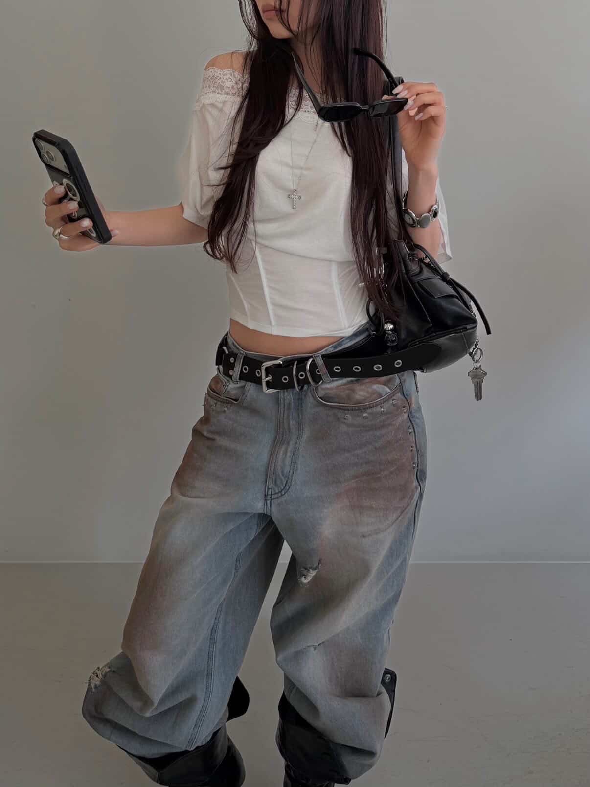 BLR Punched Dirty Wide Denim Pants Light Blue 착용 스타일