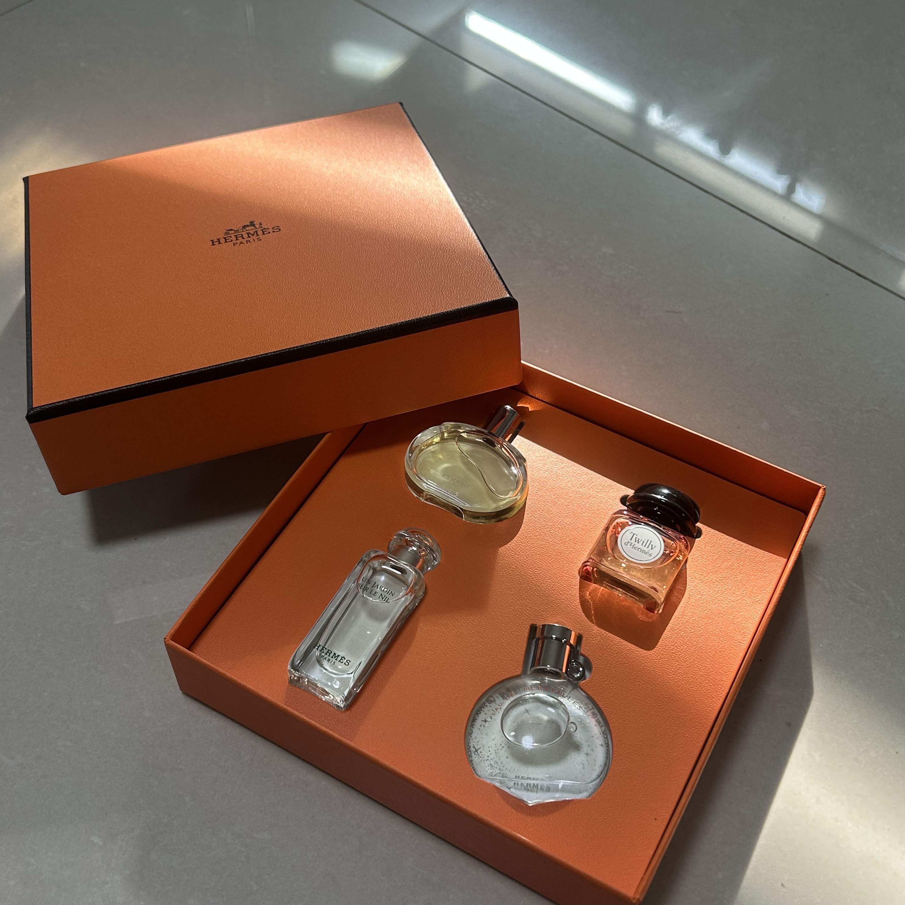 Hermes Miniatures Perfume Set 7.5ml x 4 착용 스타일 - 2