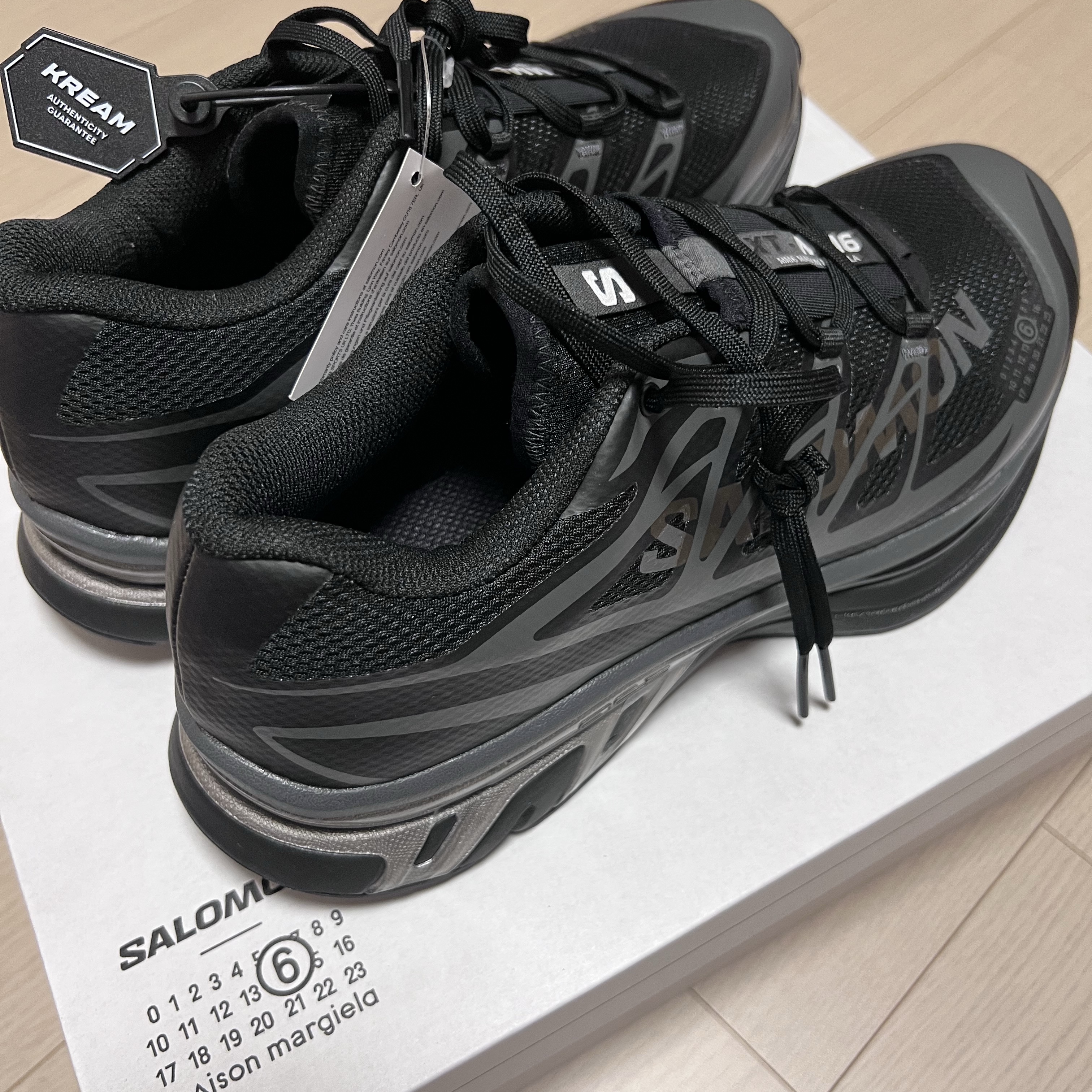Salomon x MM6 Maison Margiela XT Black 착용 스타일 - 2