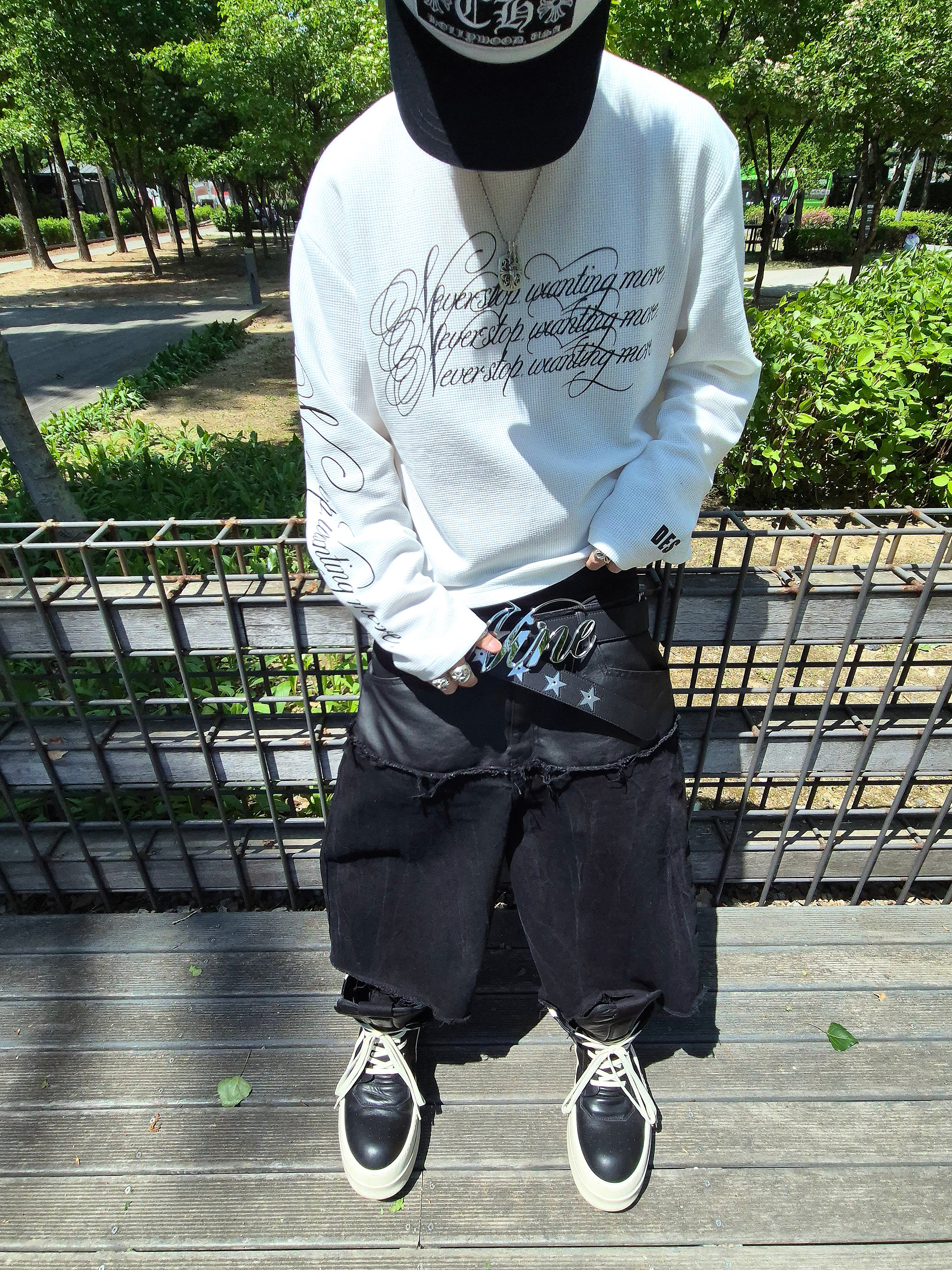 Rick Owens Mega Bumper Geobasket Black Milk, Chrome Hearts CH Hollywood Trucker Hat Black White 착용 스타일 - 2