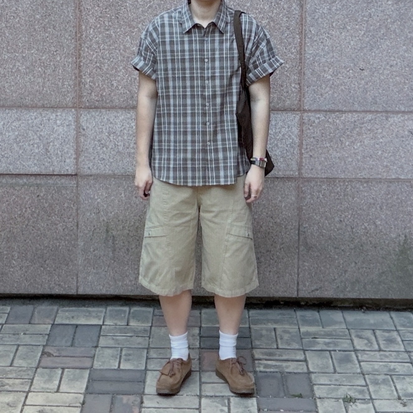 Clarks Wallabee Cola 착용 스타일 - 1
