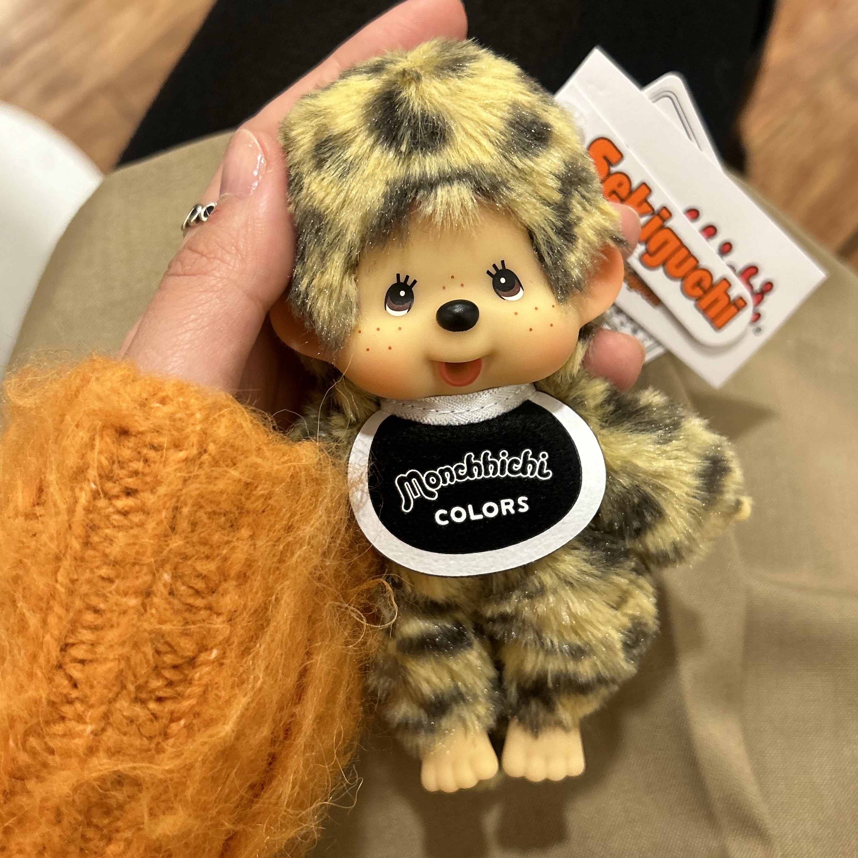 Miffy Seoul Denim Edition Miffy Keyring, Monchhichi Colors Keychain Leopard Print 착용 스타일 - 1