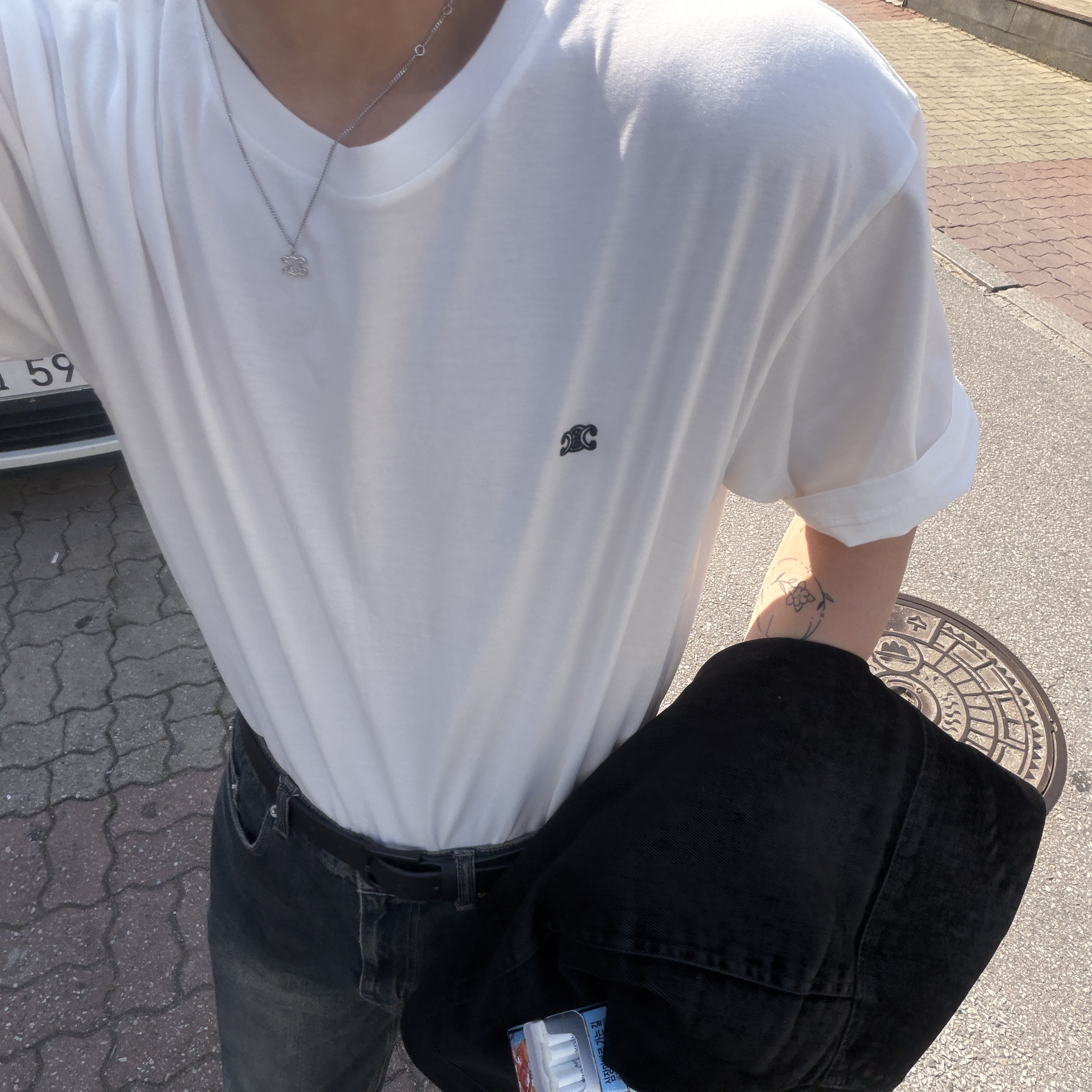 Celine Triomphe Loose T-Shirt in Cotton Jersey Off White Black, (W) Celine Triomphe Rhinestone Necklace in Brass with Rhodium Finish and Crystals Silver 착용 스타일