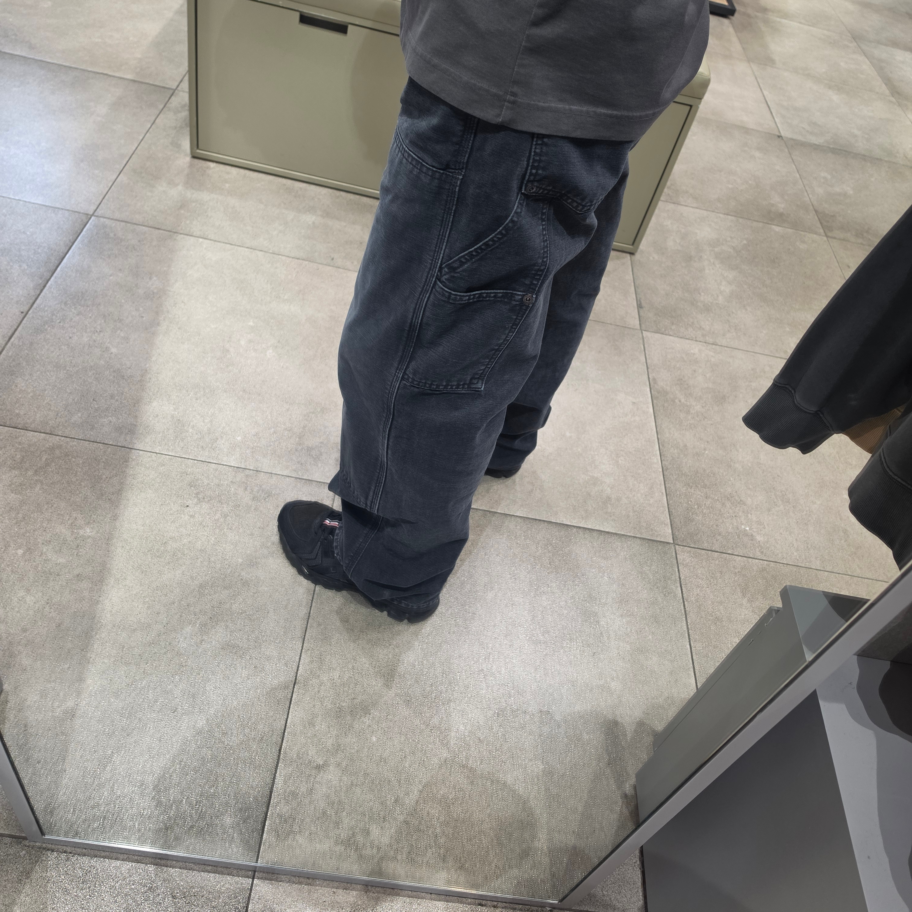Supreme Worn Double Knee Painter Pant Black - 26SS, Asics x Thom Browne Gel-Kayano 14 Black 착용 스타일 - 3