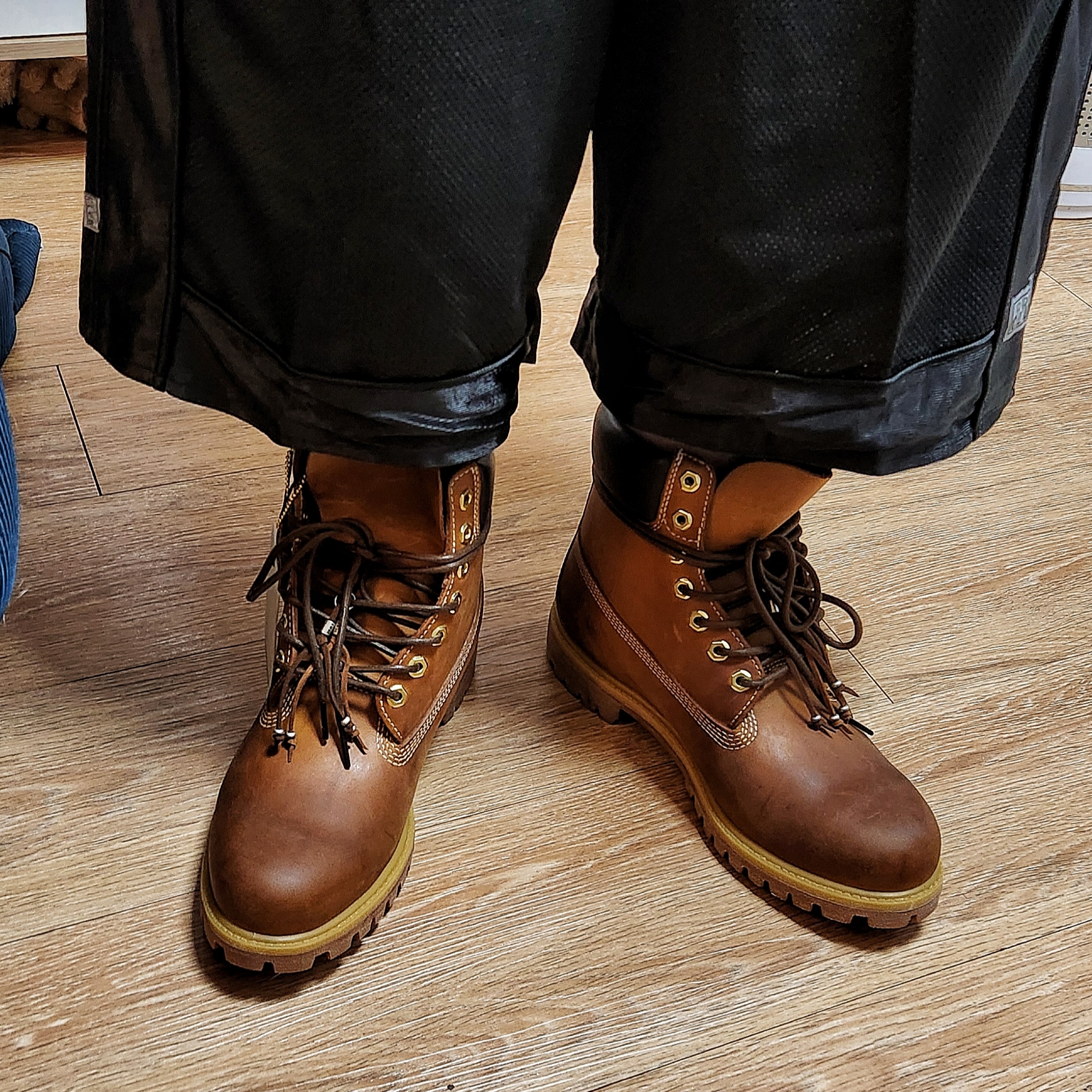 Timberland x Hatchingroom 6 Inch Boots Oil-Burnished - Wide, Timberland Premium 6 inch Waterproof Boot Wheat Nubuck - Wide 착용 스타일