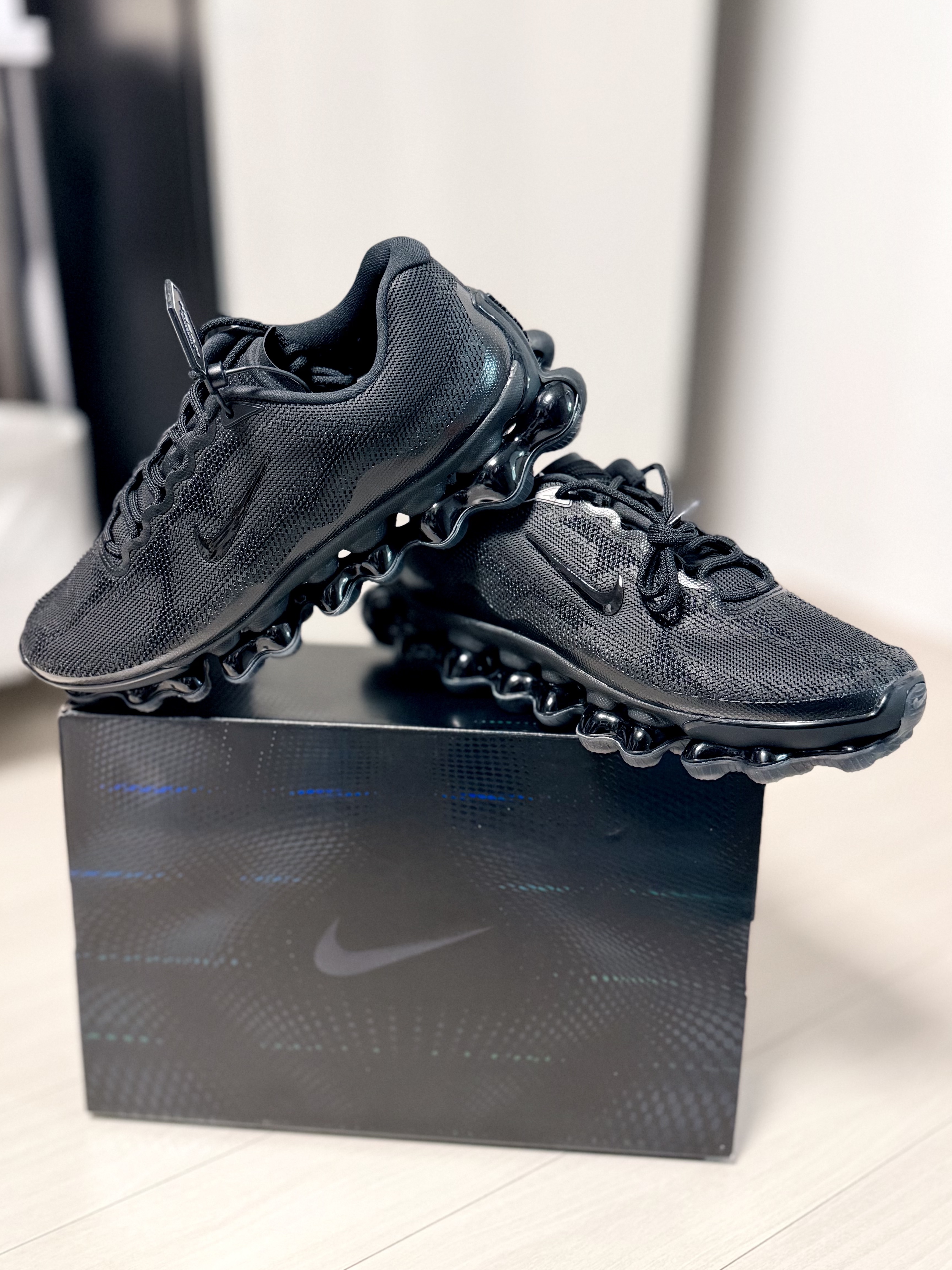 Nike Air Liquid Max Black 착용 스타일