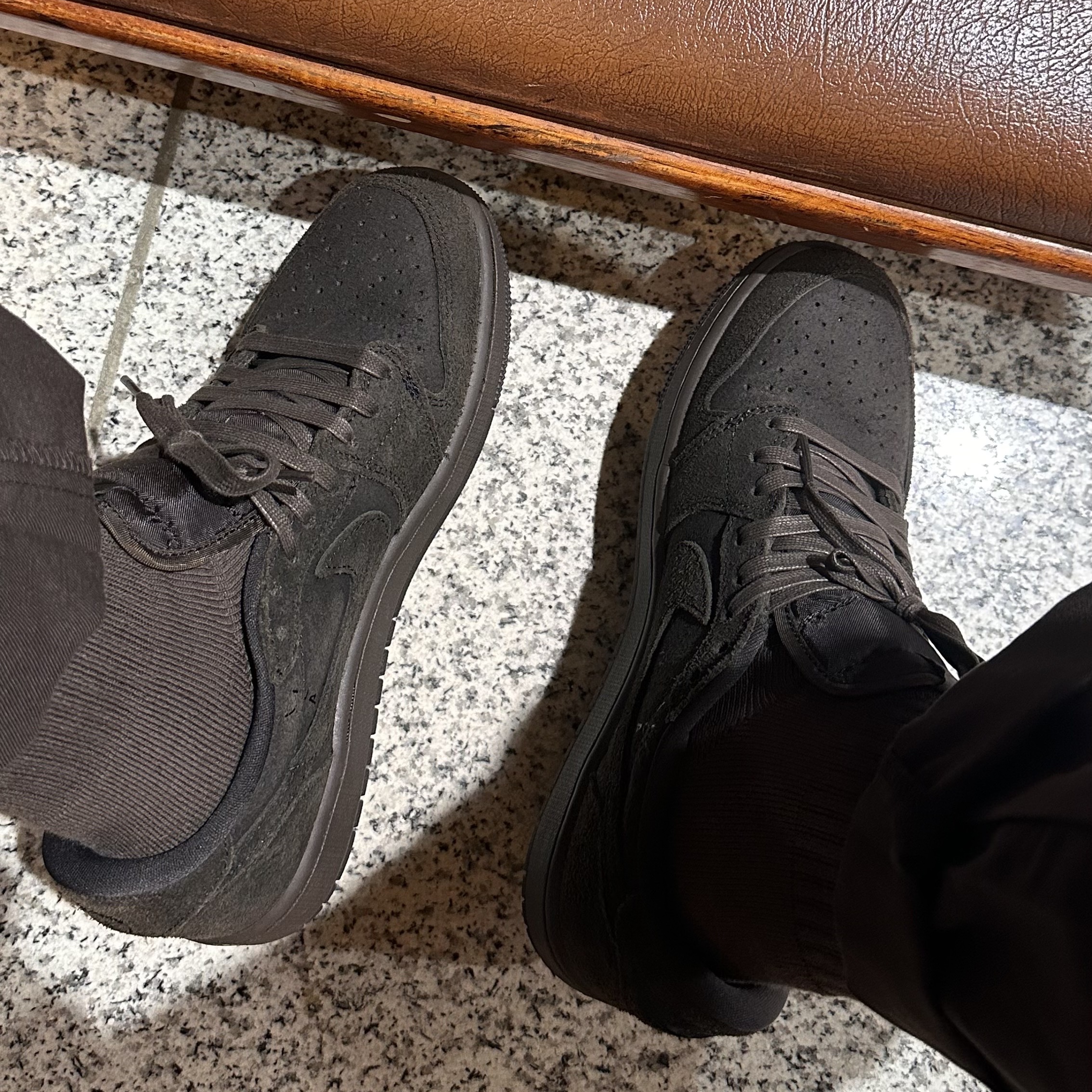 Jordan 1 x Travis Scott Retro Low OG SP Velvet Brown and Dark Mocha 착용 스타일