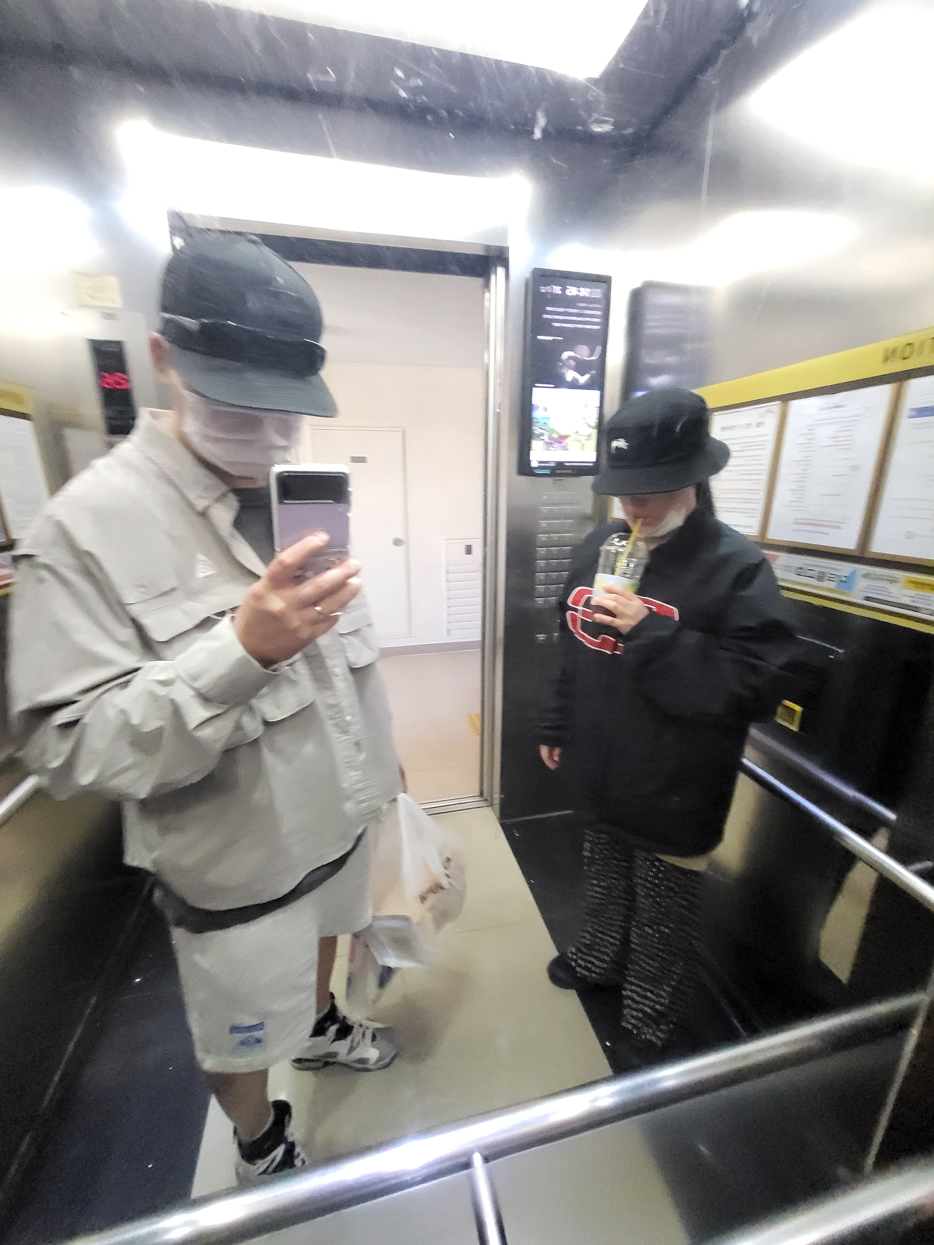 Stussy Stock Bucket Hat Black, Nike ACG Orb Weaver Dri-Fit ADV UV Long Sleeve Shirt College Grey Football Grey - US/EU 착용 스타일