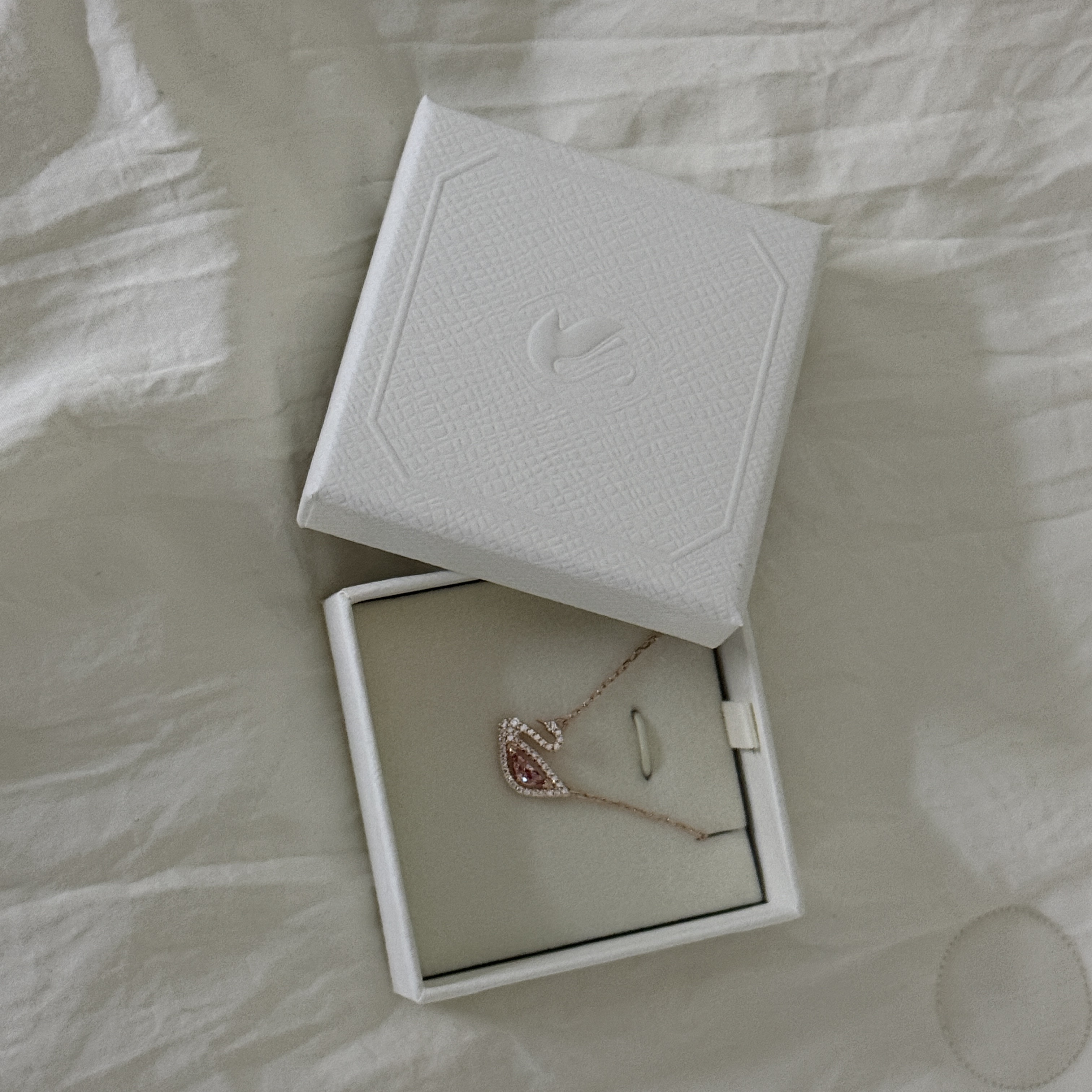 (W) Swarovski Dazzling Swan Necklace Pink Rose Gold Plated 착용 스타일