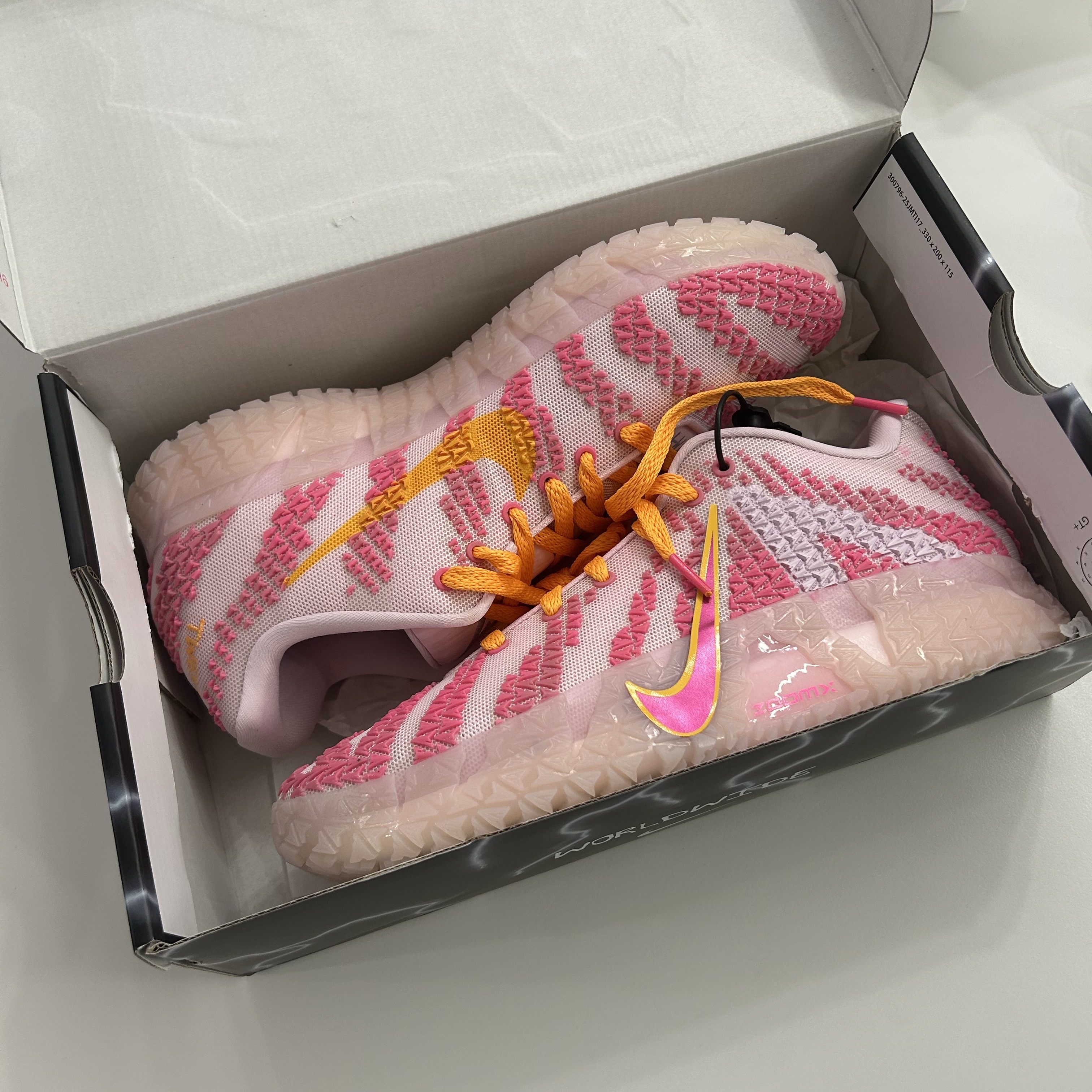 Nike Ja 3 EP Pink Foam Silt Red 착용 스타일 - 2