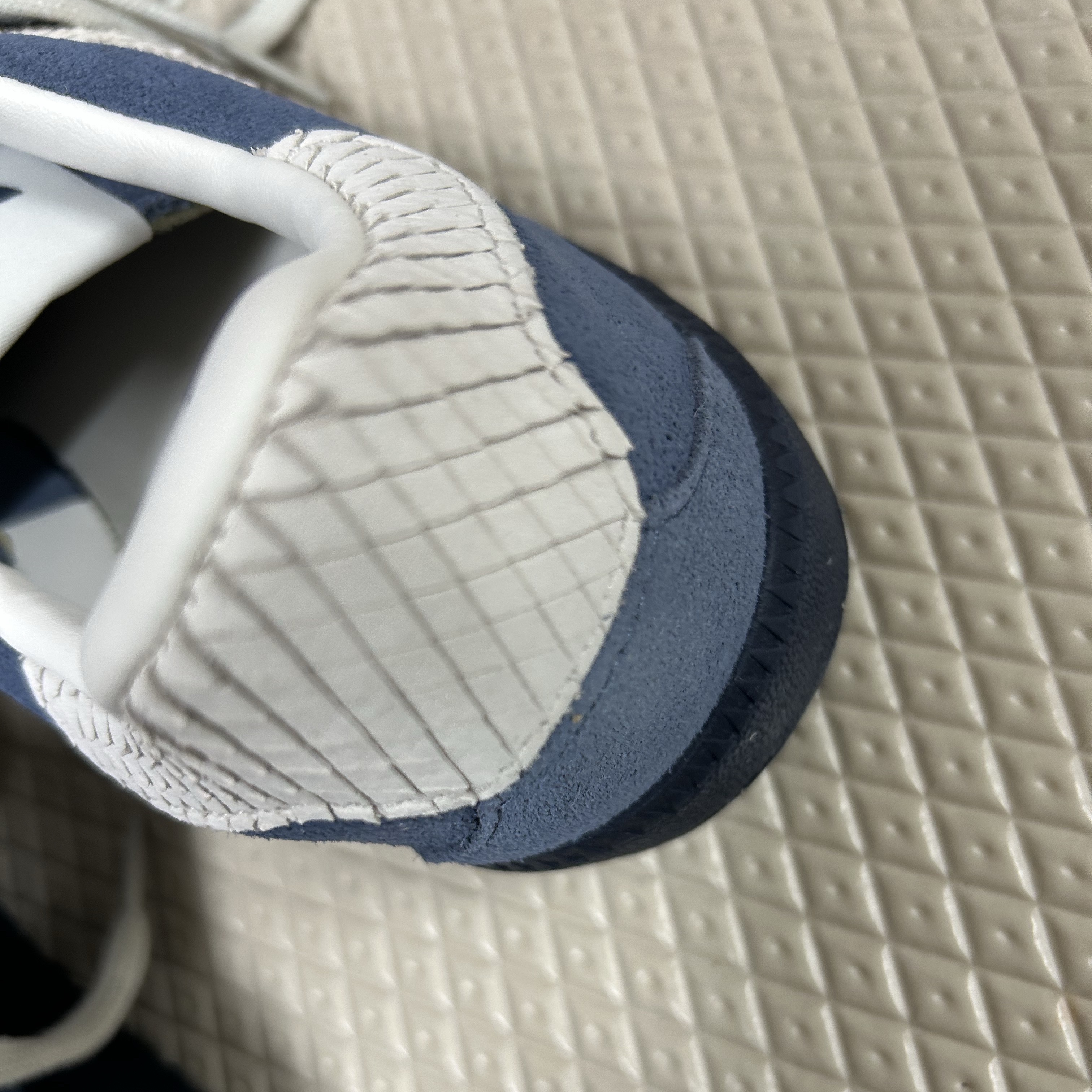 (W) Adidas Bermuda Night Indigo Preloved Ink 착용 스타일