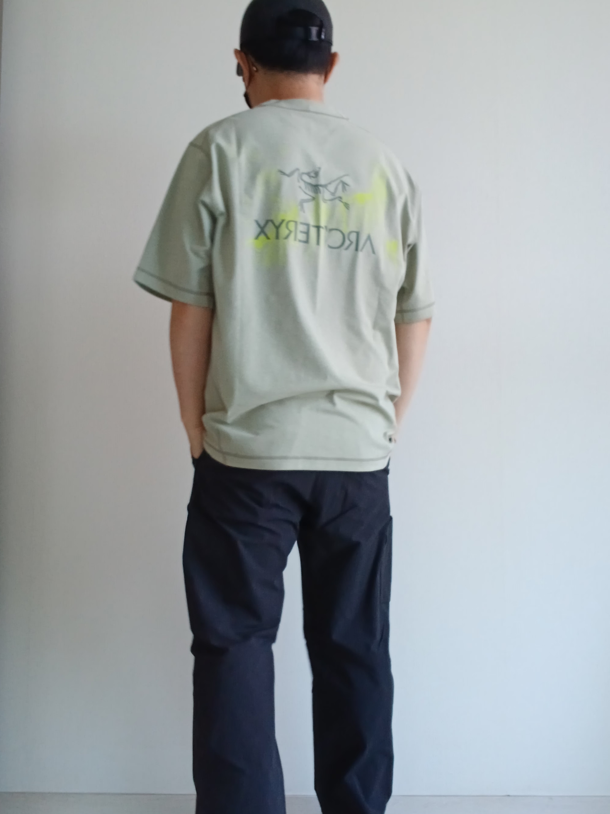 Arc'teryx Envoy Grand Wall SS T-Shirt Habitat, Arc'teryx Cronin Pants Black 착용 스타일 - 2