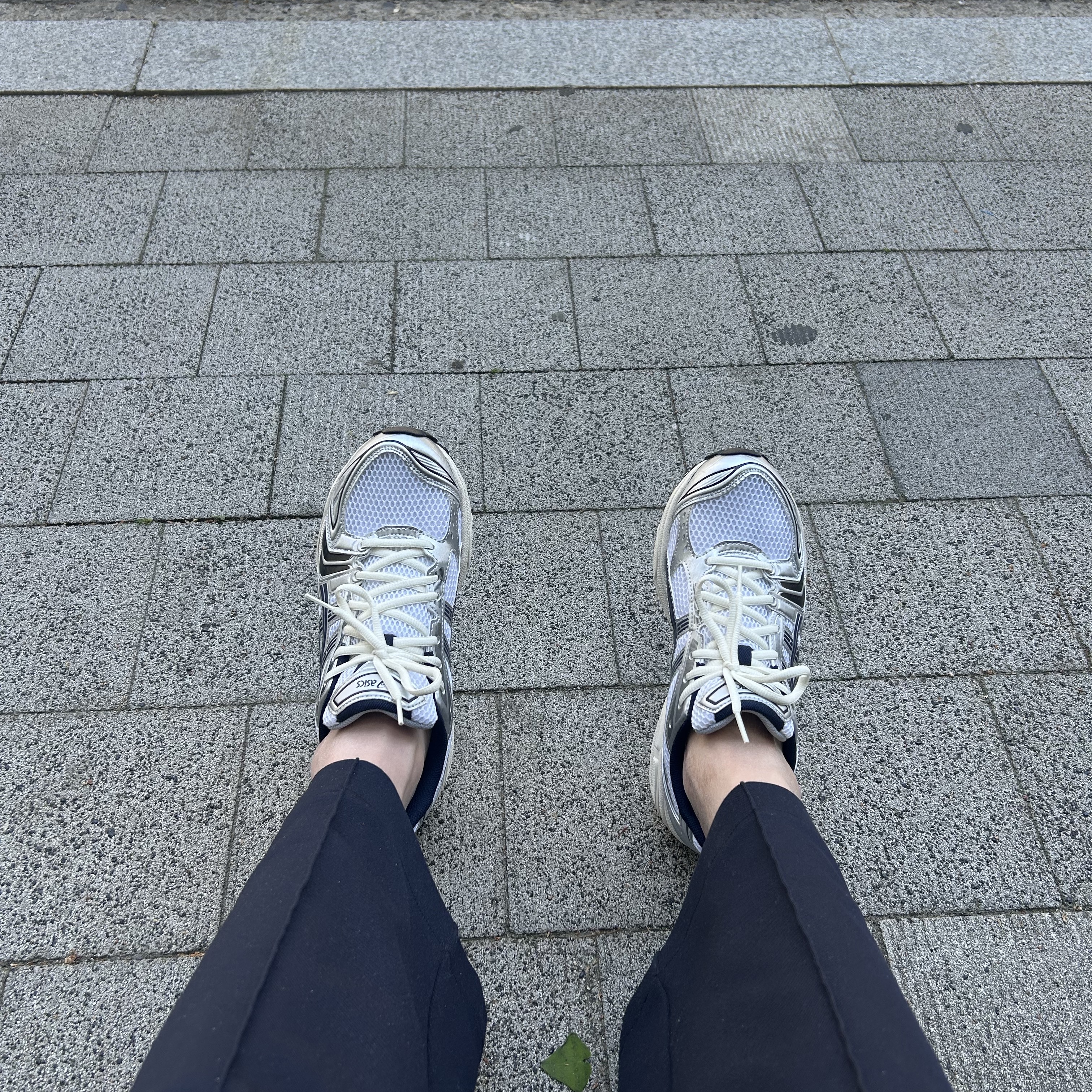 Asics x JJJJound Gel-Kayano 14 White Midnight 착용 스타일