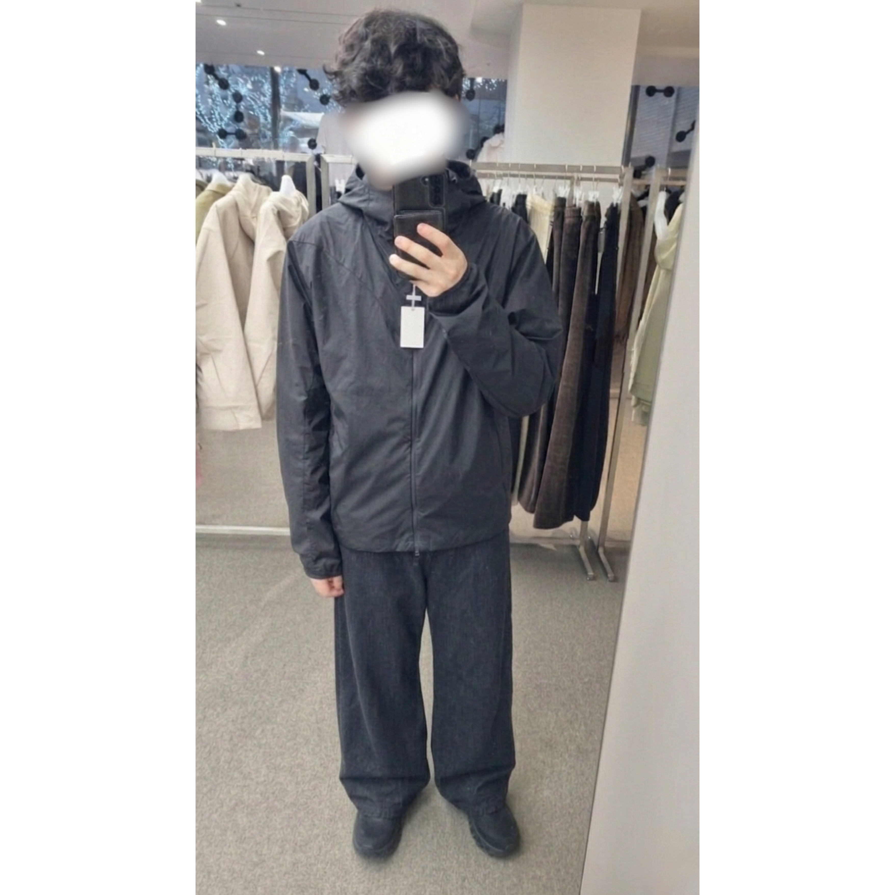 On Running x Post Archive Faction (Paf) Cloudmonster 2 Black Magnet, Casio G-Shock DW-5600UBB-1DR 착용 스타일 - 1