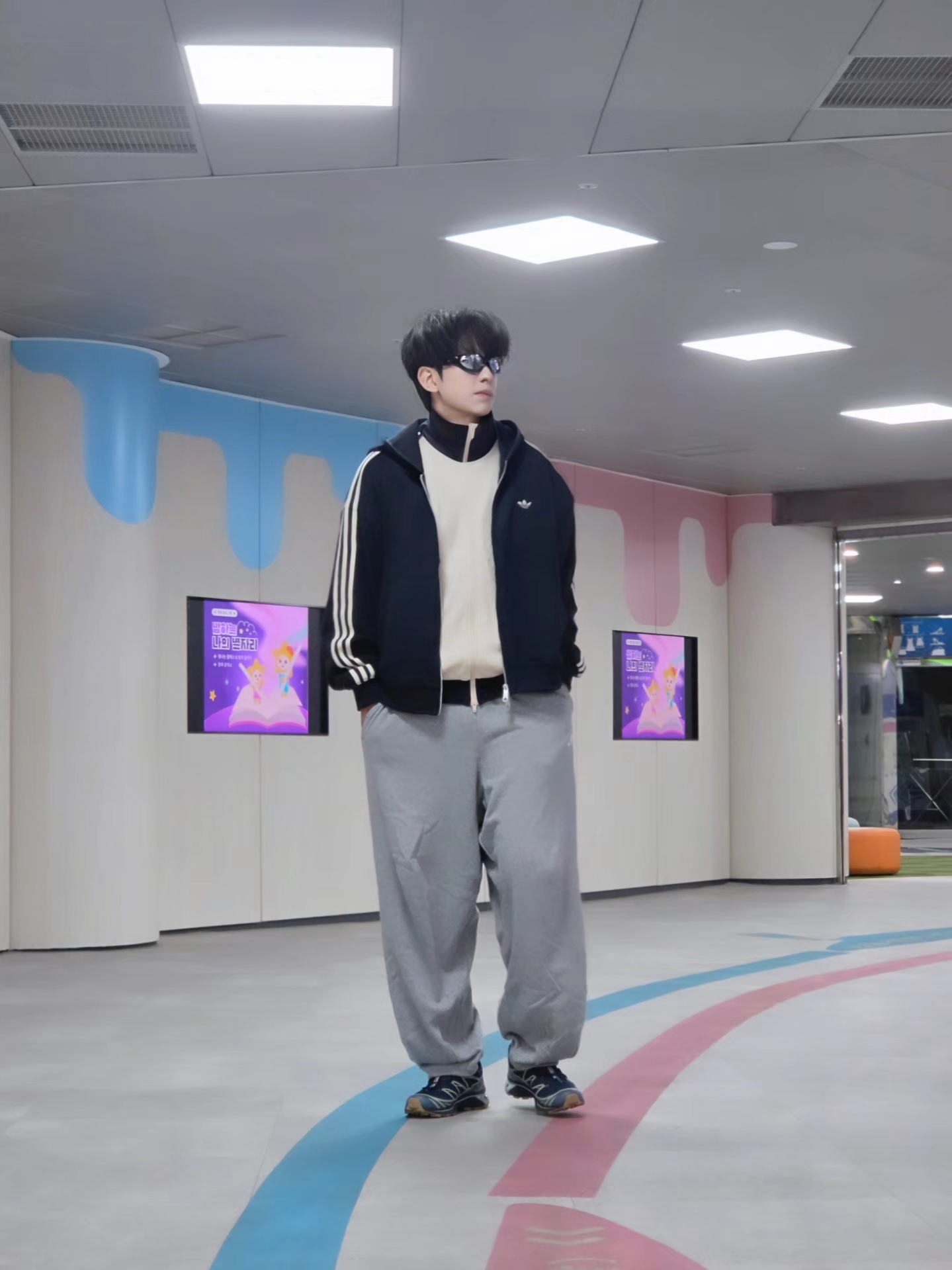 Adidas 3-Stripes Full-Zip Hoodie Black Cream White - KR Sizing, Adidas 3-Stripes Full-Zip Hoodie Black Cream White - US Sizing 착용 스타일 - 3