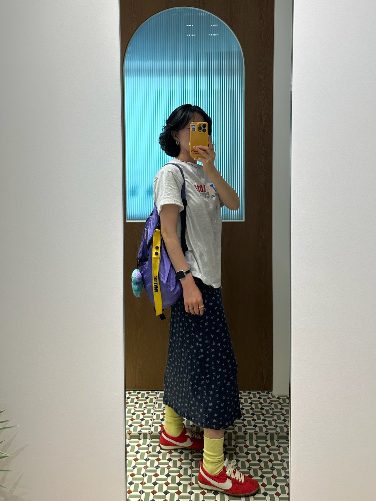 Nike x Jacquemus Moon Shoe SP University Red and Bicycle Yellow, Ticket to the Moon Mini Backpack Purple (15L) 착용 스타일 - 1
