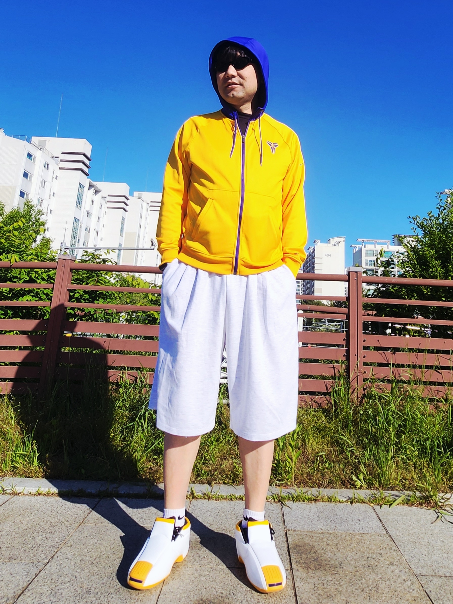 Adidas Crazy 2 Cloud White Core Black 착용 스타일