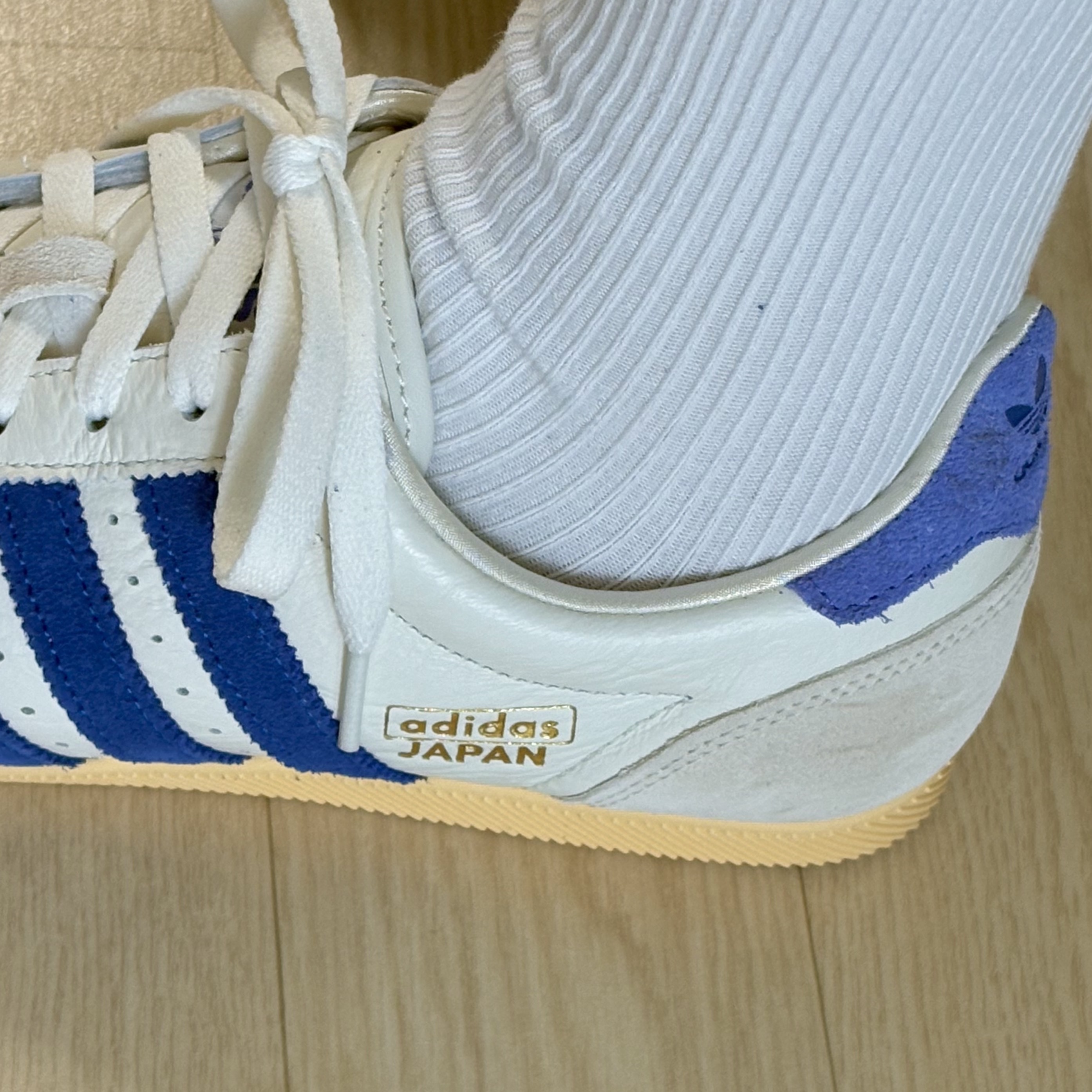 (W) Adidas Originals Japan Off White Collegiate Royal 착용 스타일 - 2