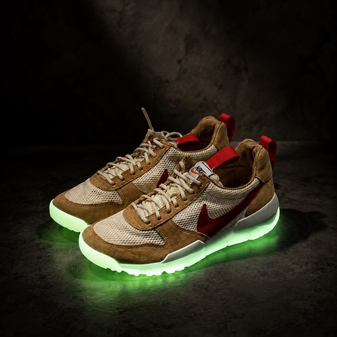 Nike x Tom Sachs Mars Yard Shoe 2.0 Space Camp, Nike Air Yeezy 1 Net Tan 착용 스타일 - 1