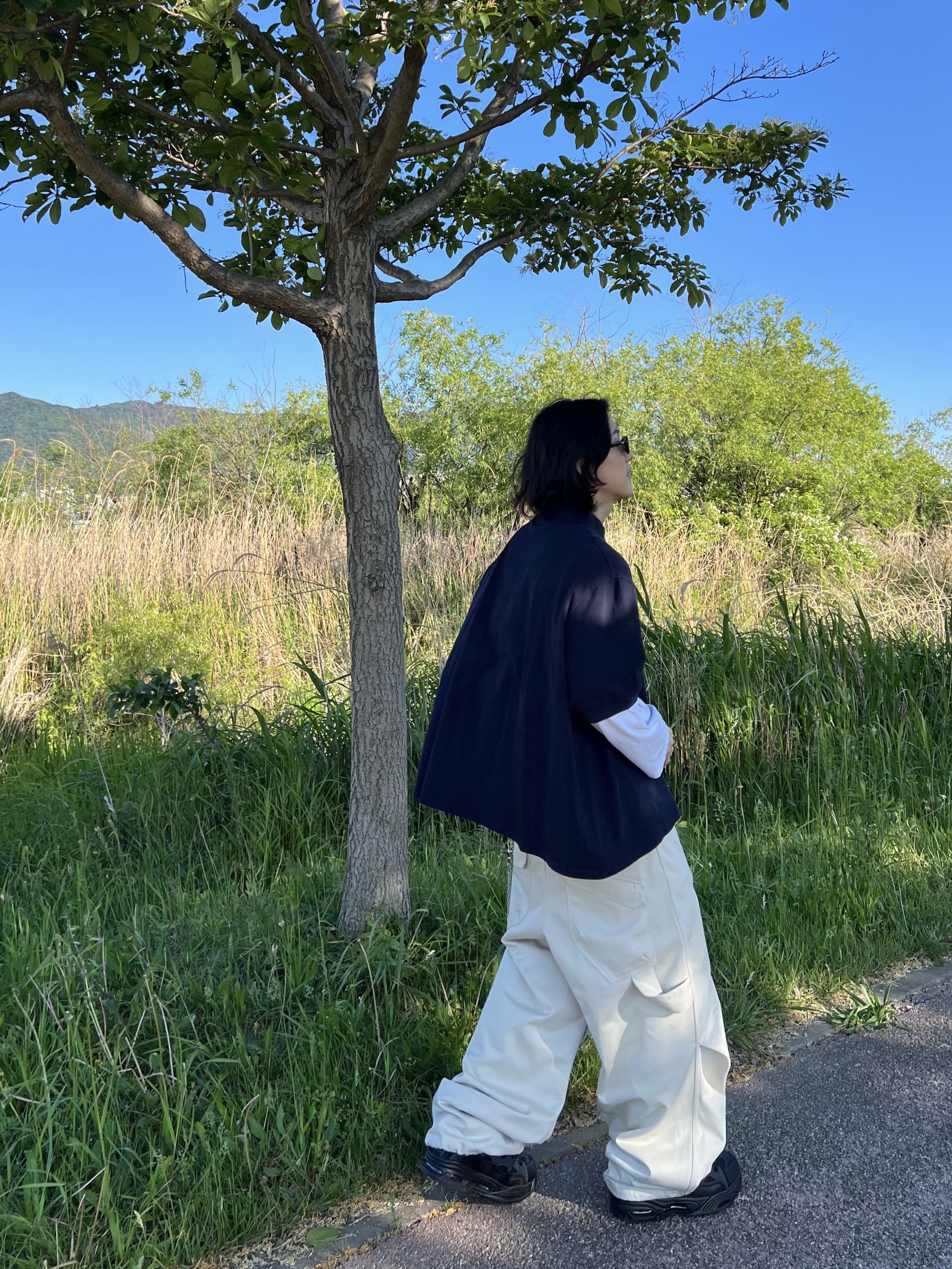 MJD Oversized Polo Navy, Kamien 247 All day Baggy Pants Light Beige 착용 스타일 - 3
