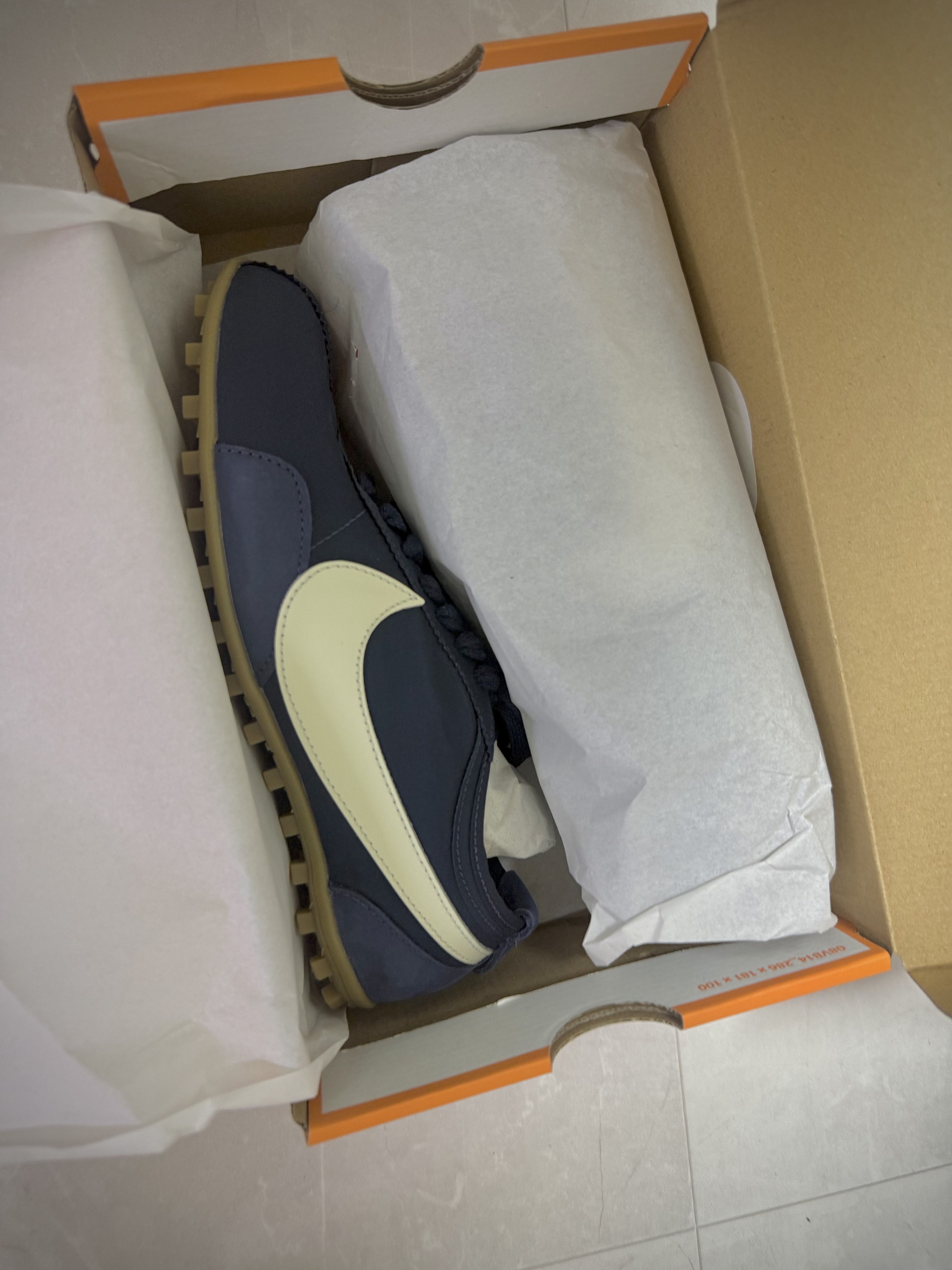 (W) Nike Moon Shoe OG Midnight Navy Gum Light Brown 착용 스타일