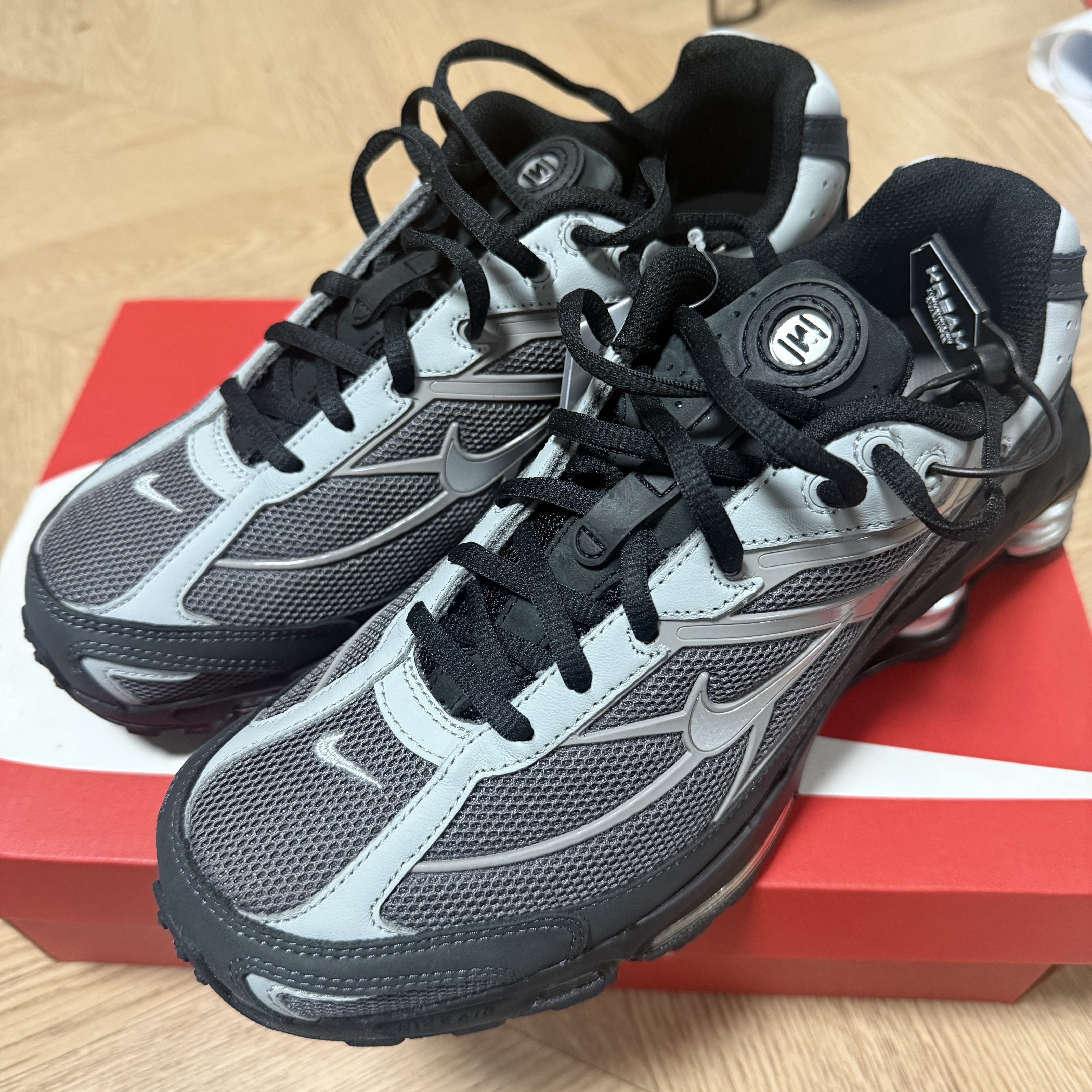Nike Shox Ride 2 Light Graphite Anthracite 착용 스타일