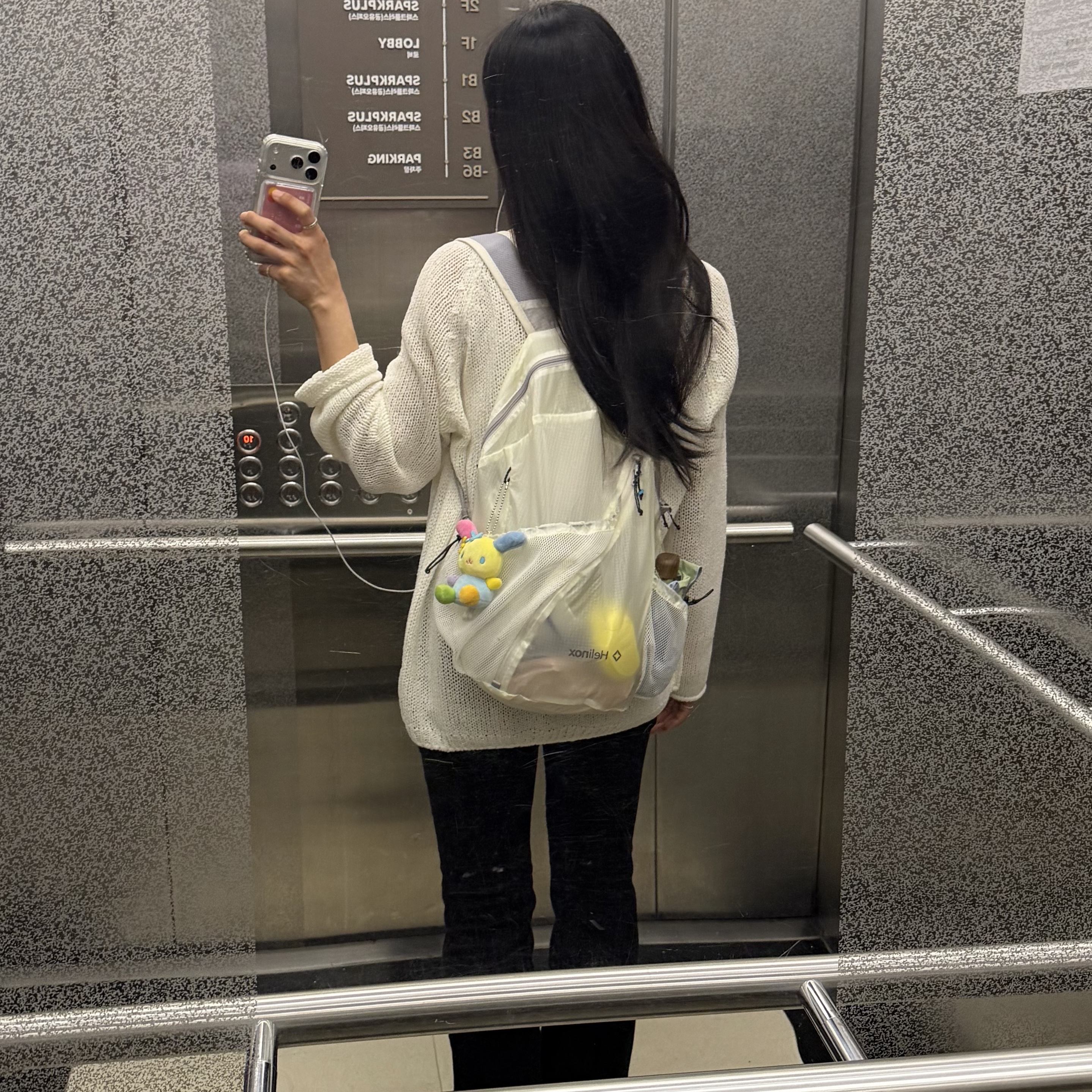 Helinox Wear Eclipse Lightpack 15 White 착용 스타일