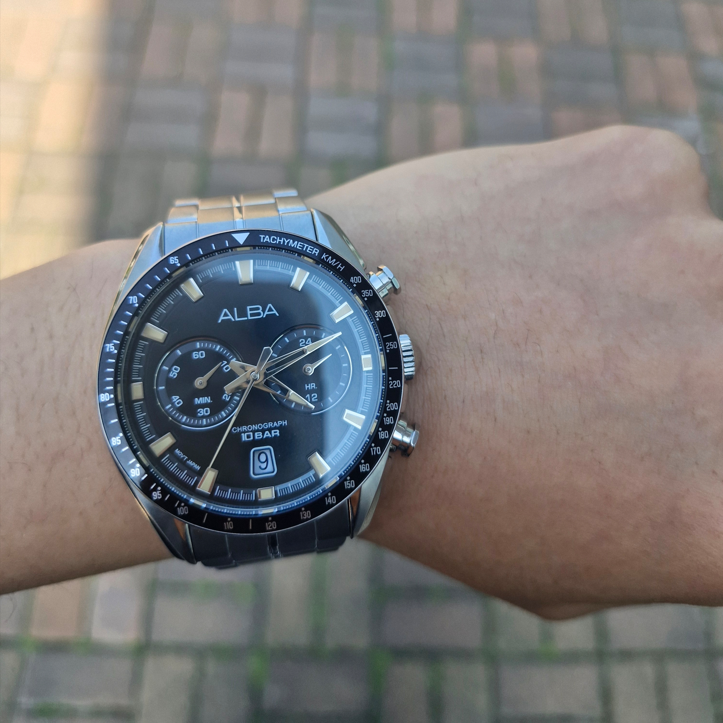 Seiko Alba A4B015X1 Black 착용 스타일