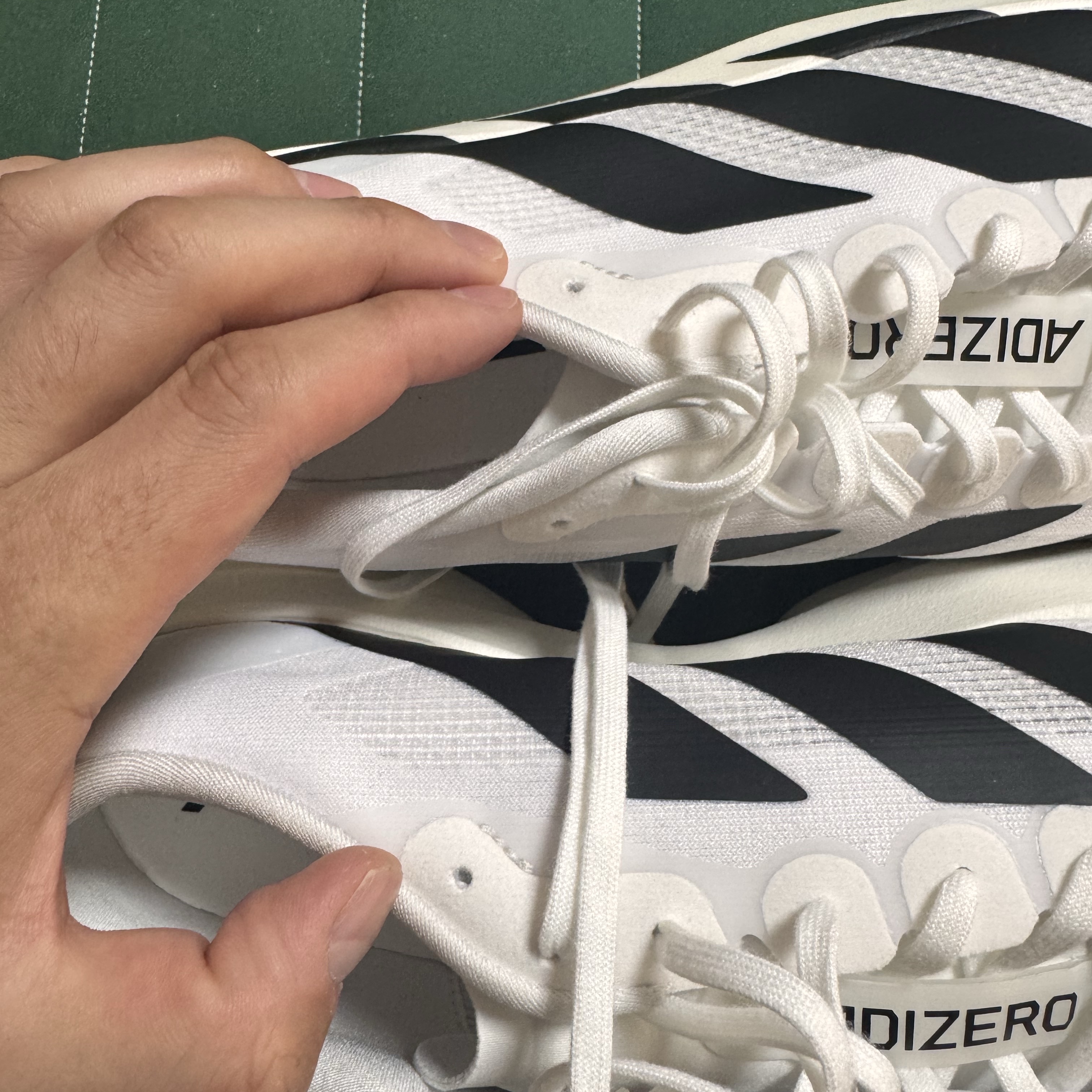 Adidas Adizero EVO SL Cloud White Core Black 착용 스타일 - 2