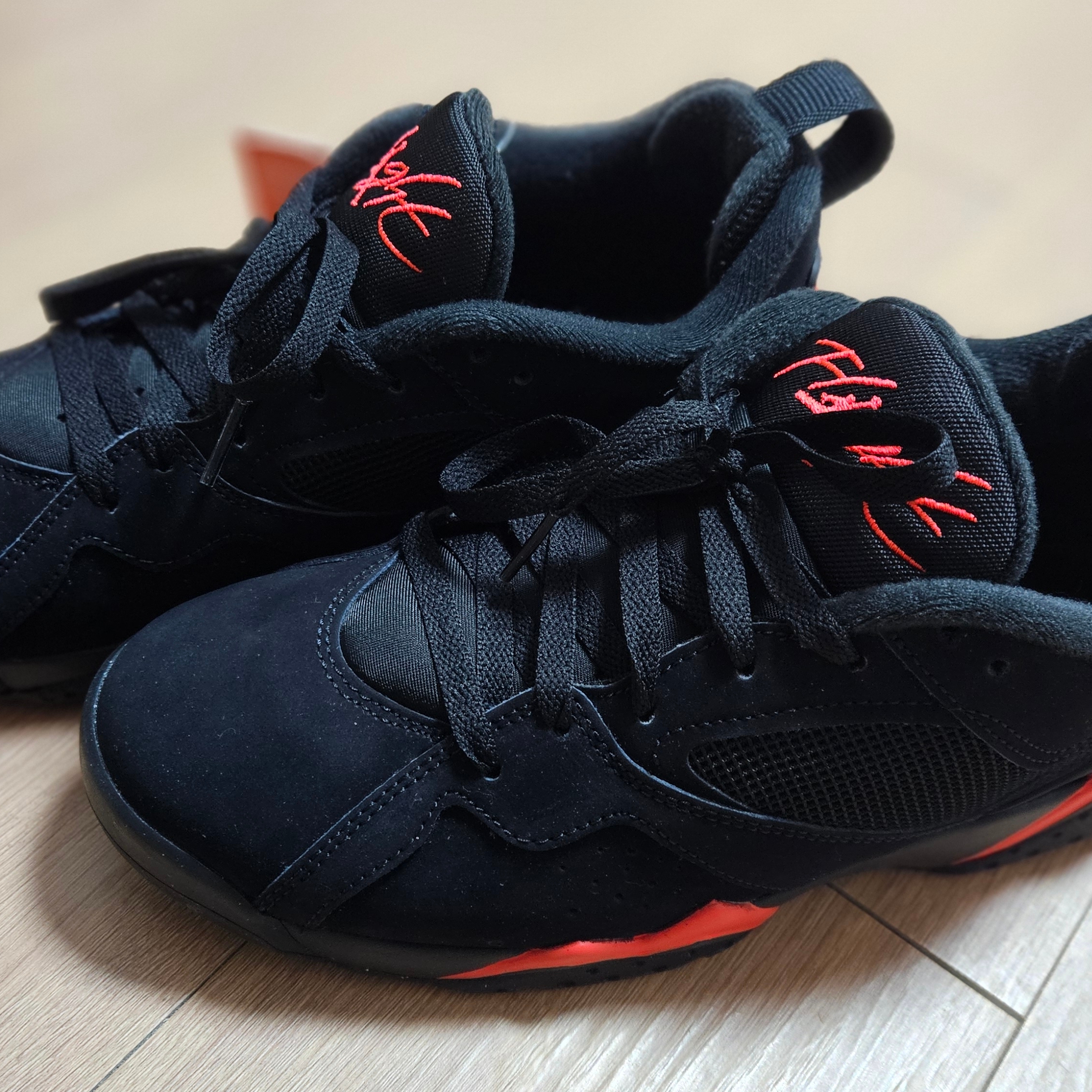 Jordan MVP 92 Black Infrared 23 착용 스타일