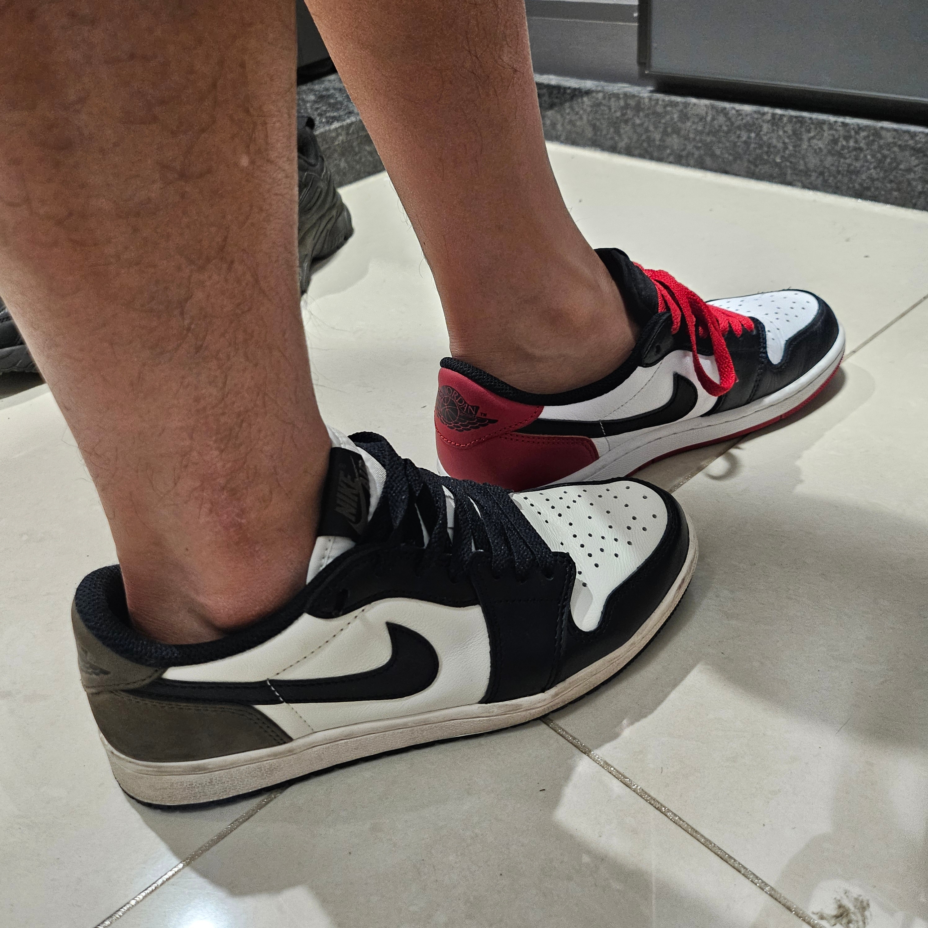 Jordan 1 Retro Low OG Mocha, Jordan 1 Retro Low OG Black Toe 착용 스타일 - 2