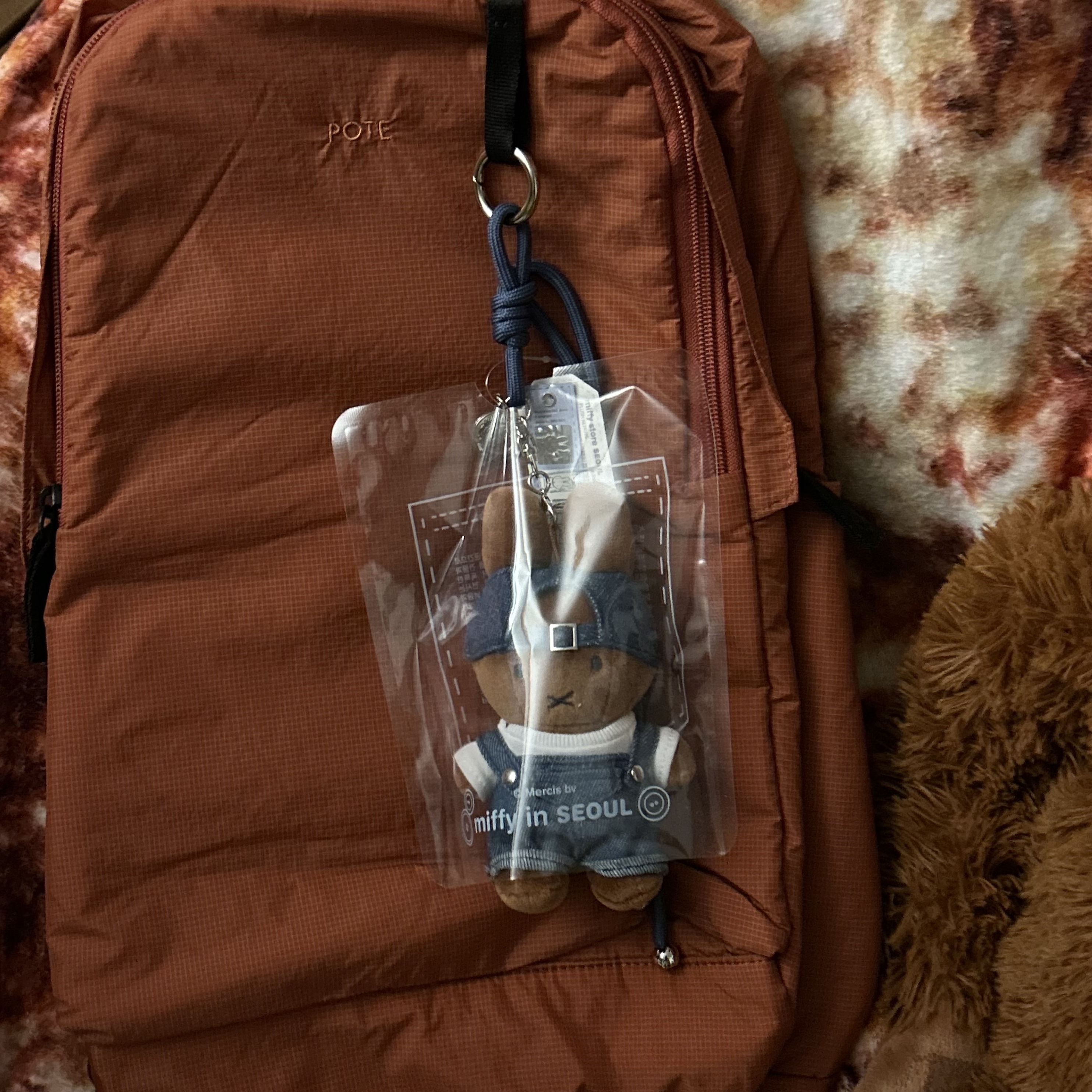 Miffy Seoul Denim Edition Poppy Keyring, Miffy Seoul Denim Edition Miffy Keyring 착용 스타일 - 3