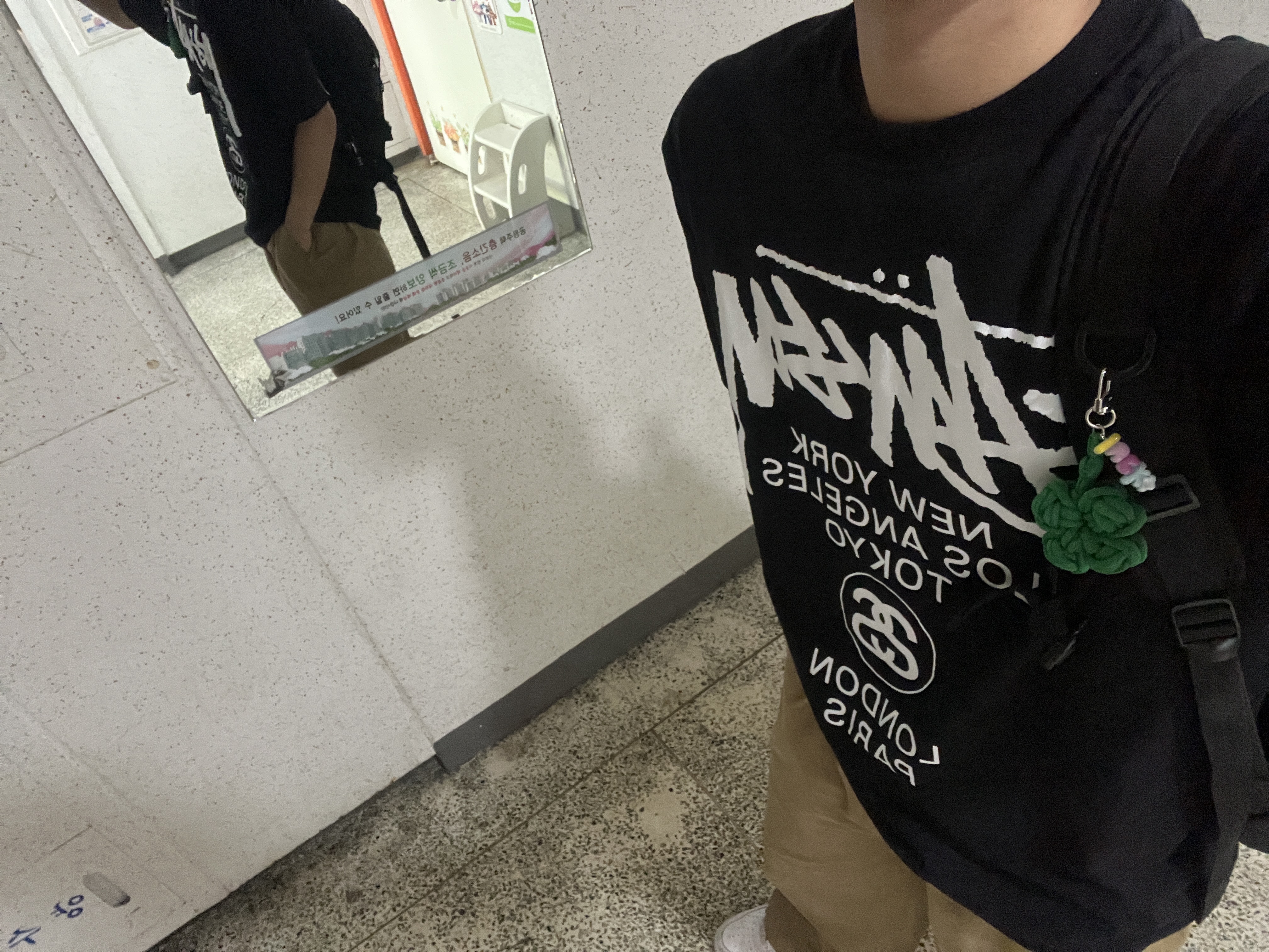 Stussy World Tour T-Shirt Black 착용 스타일