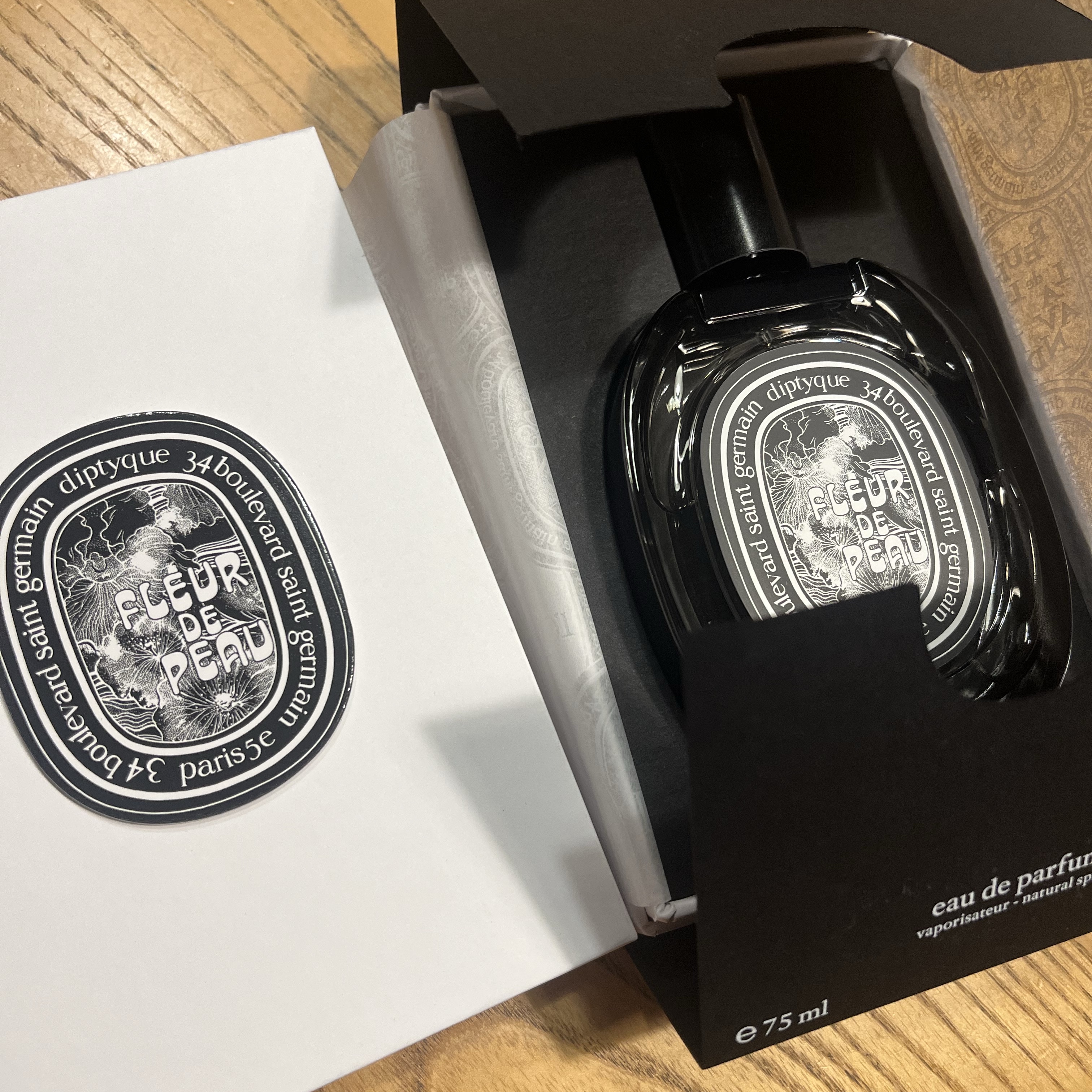 Diptyque Fleur De Peau Eau De Parfum 75ml 착용 스타일