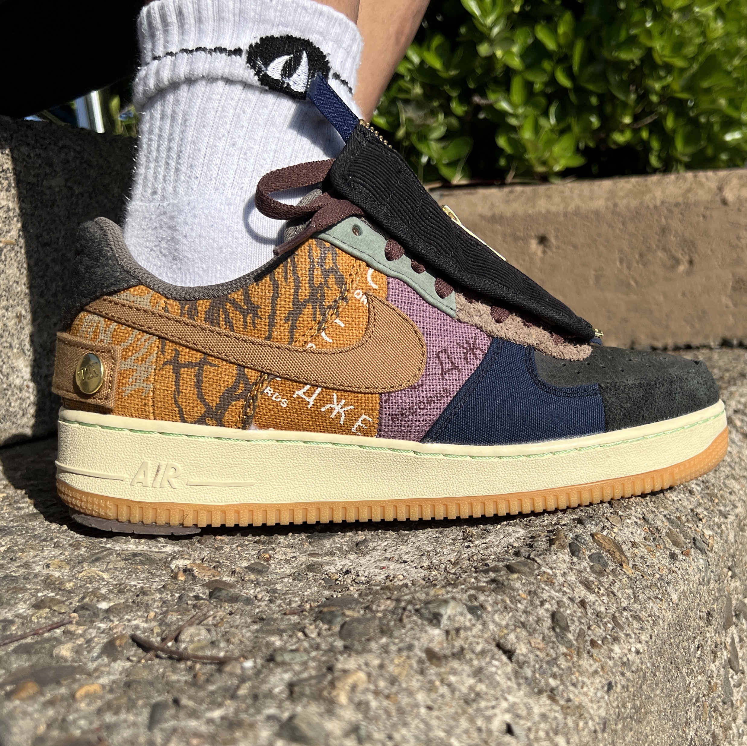 Nike x Travis Scott Air Force 1 Low Cactus Jack 착용 스타일 - 2