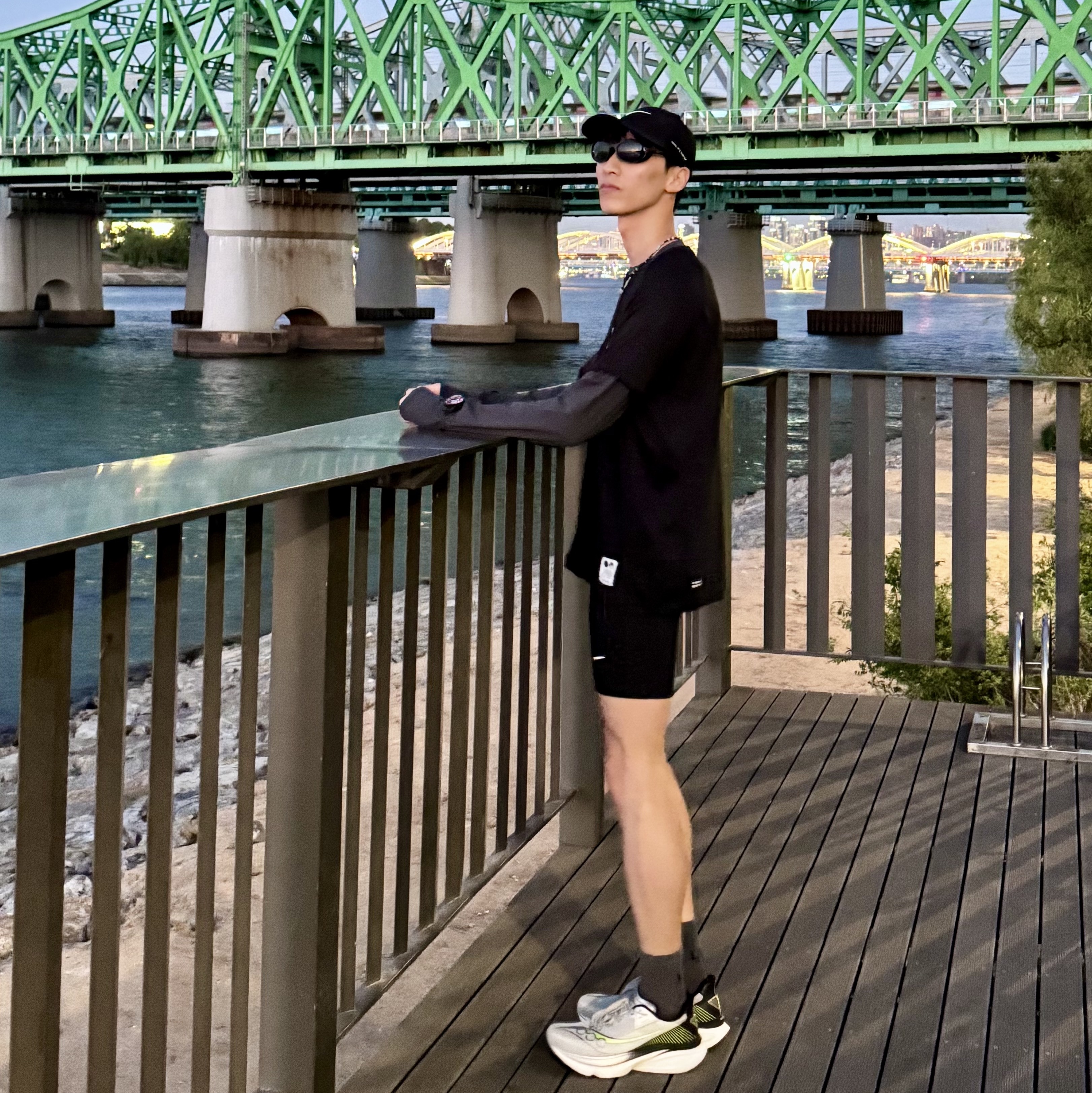 Saucony Endorphin Azura Silver Black, Nike Fast Dri-Fit Brief Lined Running Half Tights Black - Asia 착용 스타일