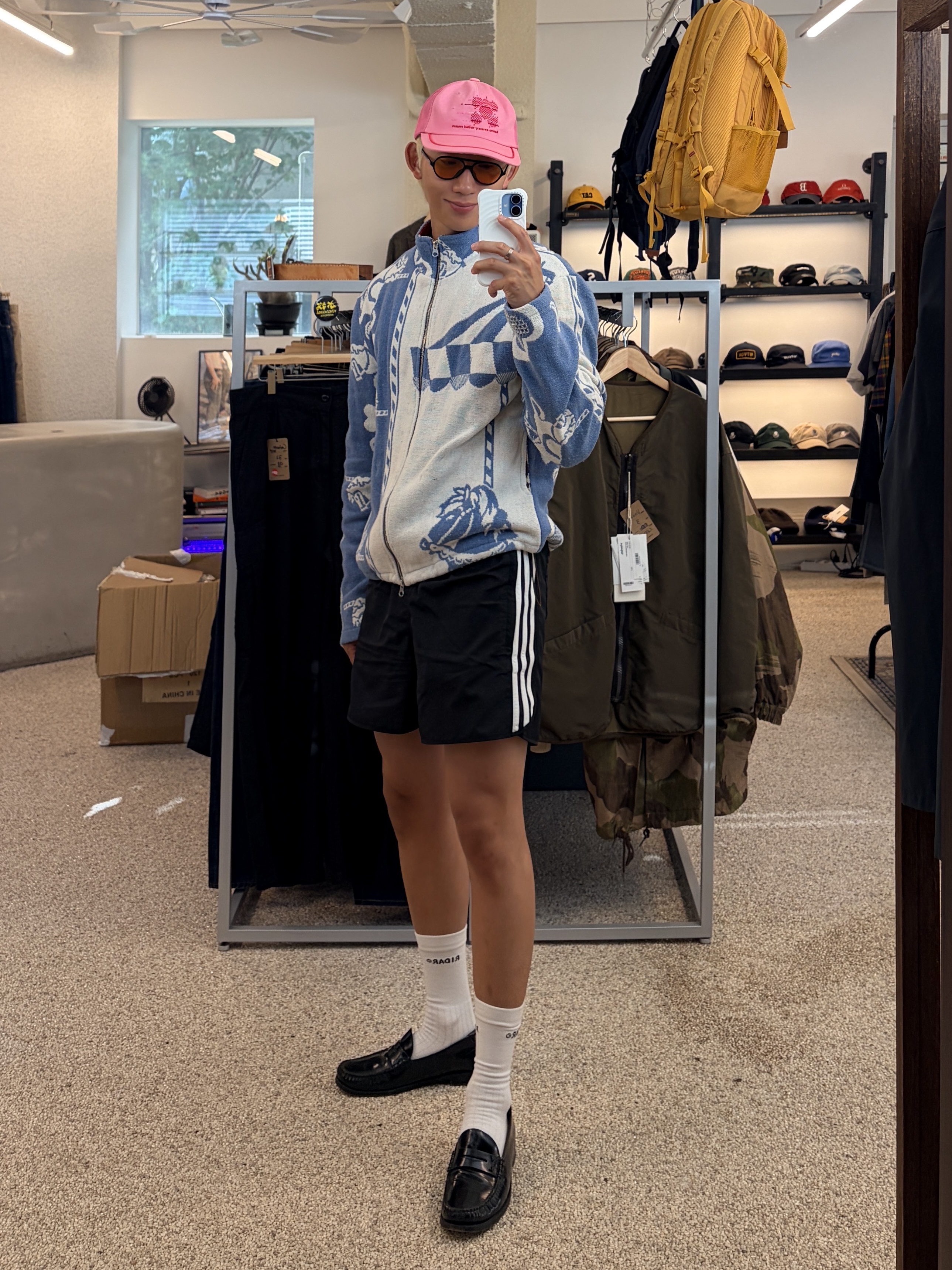 Adidas Adicolor Classic Sprinter Shorts Black - US Sizing, Saint Laurent Le Loafer Penny Slippers in Smooth Leather Black 착용 스타일