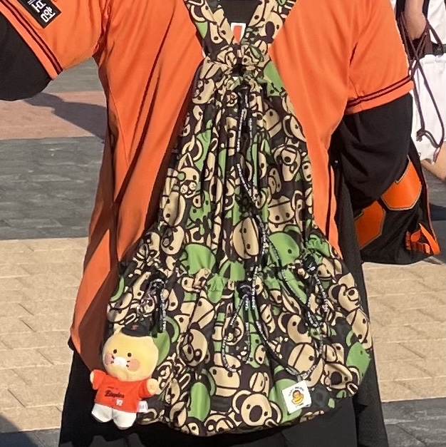 BAPE Baby Milo Friends Large Backpack Green 착용 스타일