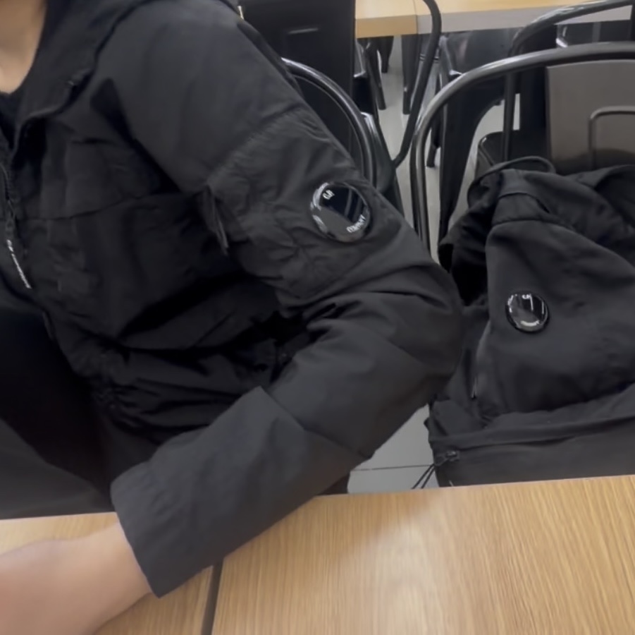 C.P. Company Nylon B Lens Backpack Black - 25FW 착용 스타일