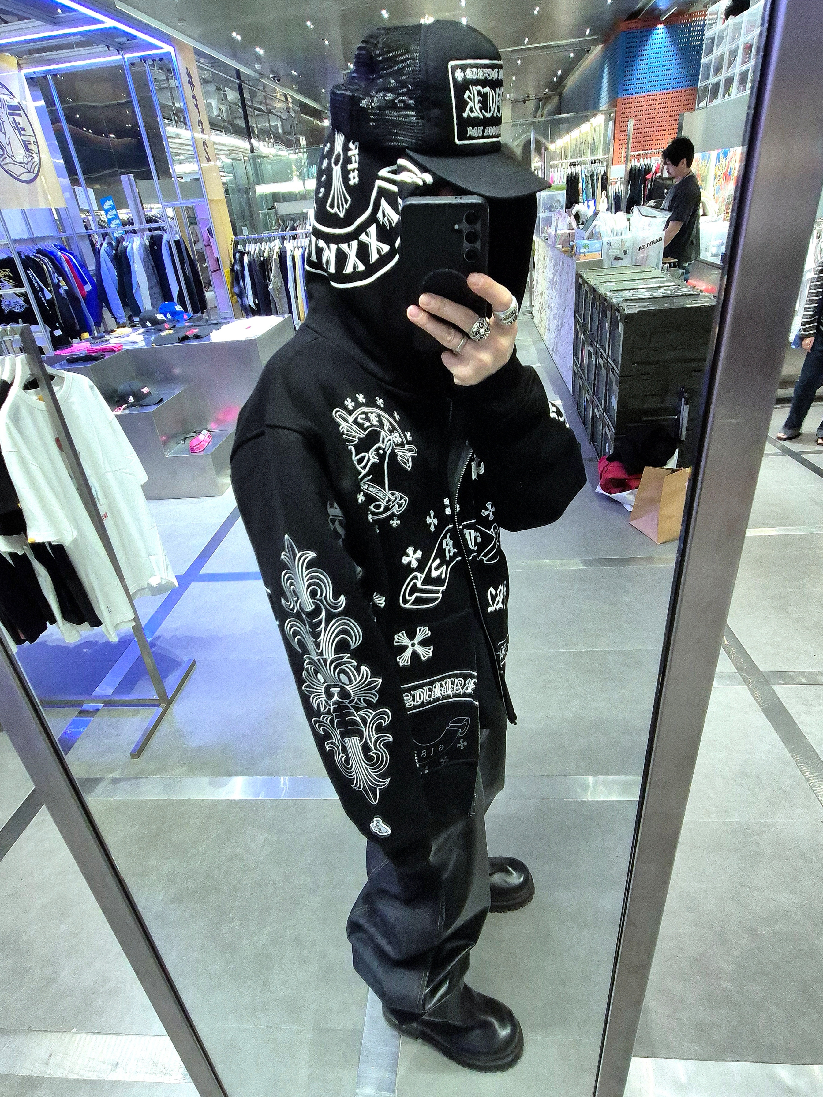 Chrome Hearts Fuck Hollywood Trucker Hat Black, Undermycar Calf Hair Module Belt Strap Red Leopard 착용 스타일 - 1