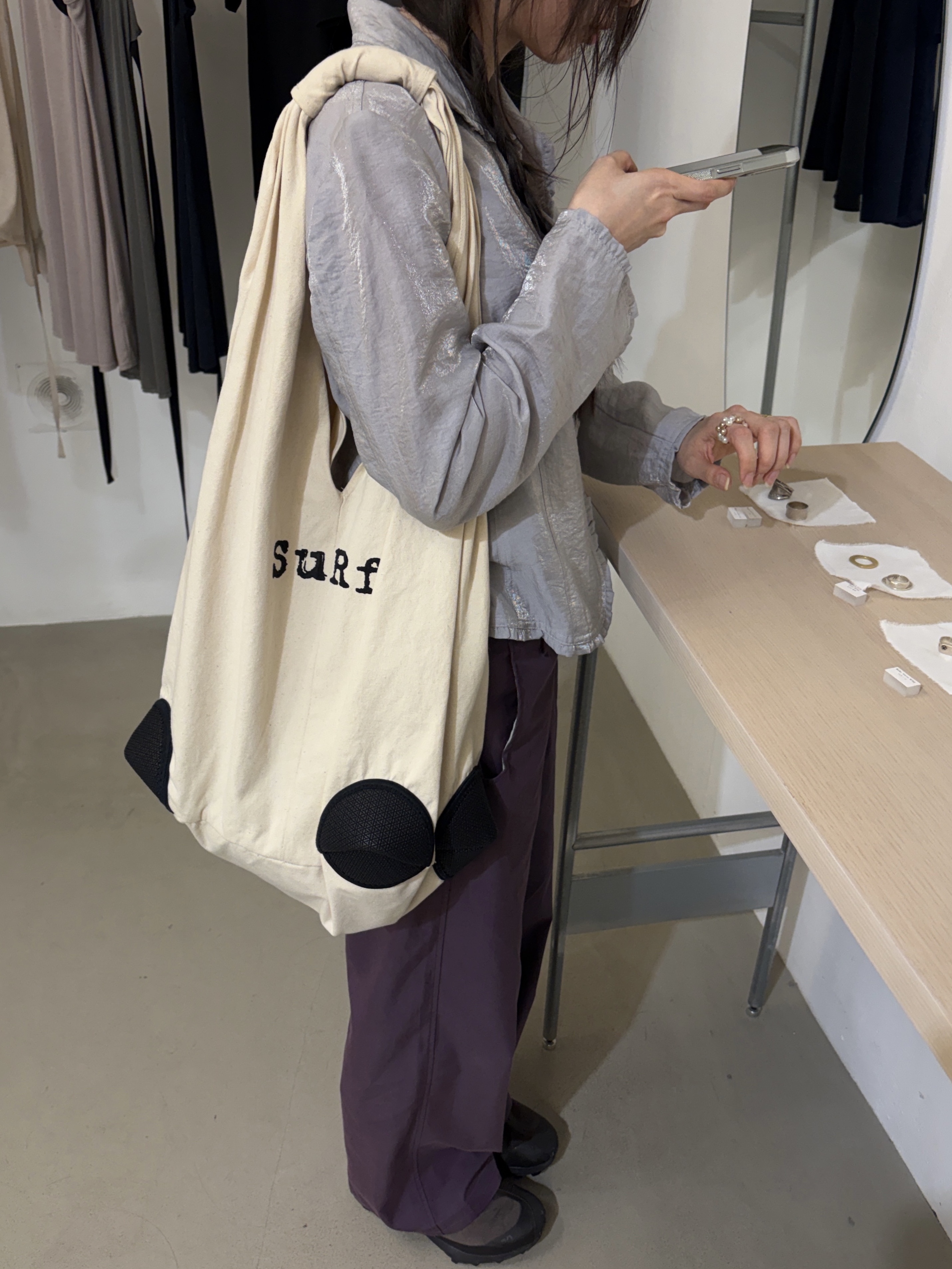 Kapital No. 4 Canvas Fargo Bag Kinari Navy, On Running x Post Archive Faction (Paf) Cloudventure Peak Cacao Espresso 착용 스타일