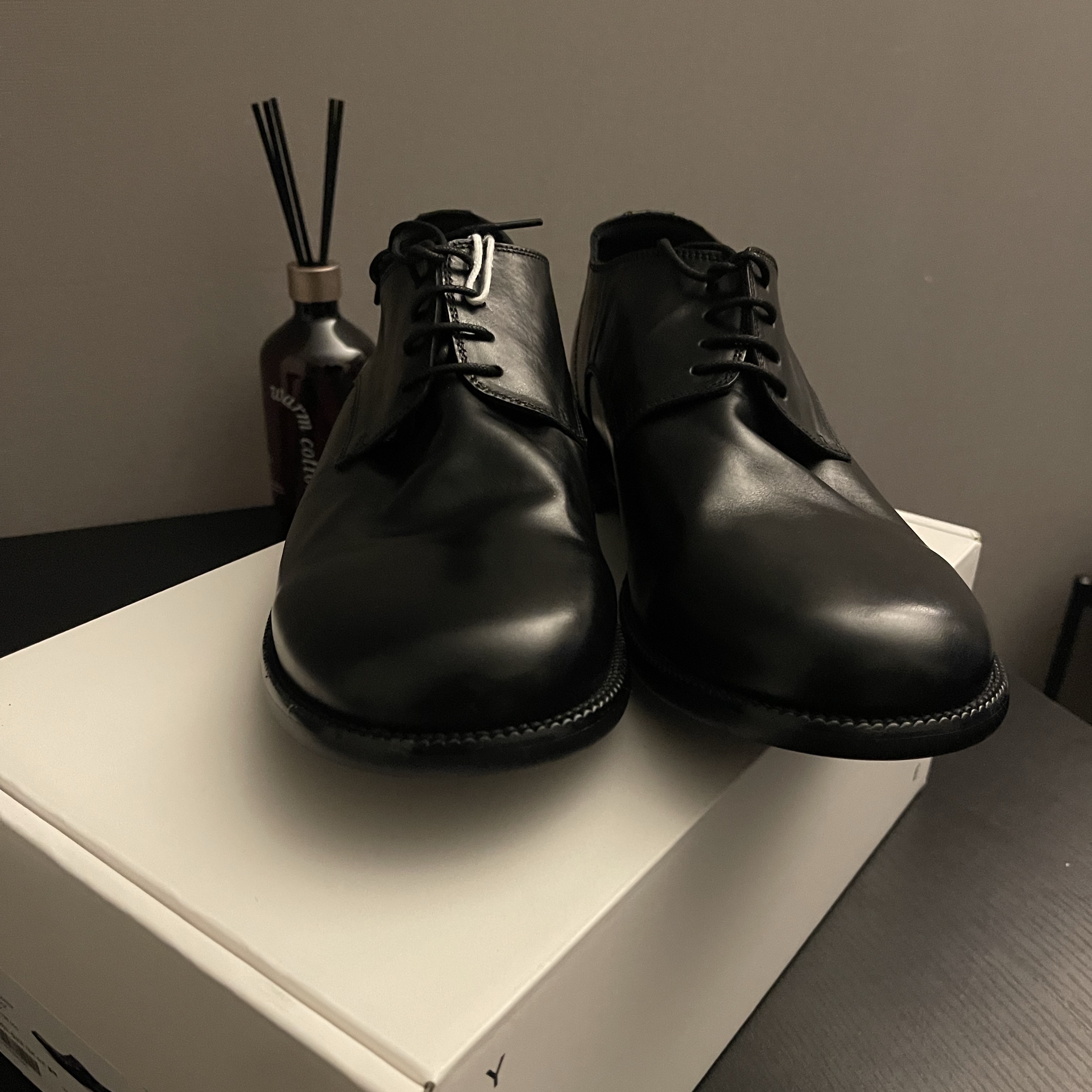 Yase Holy Horsehide Comfort Derby Shoes Brown 착용 스타일