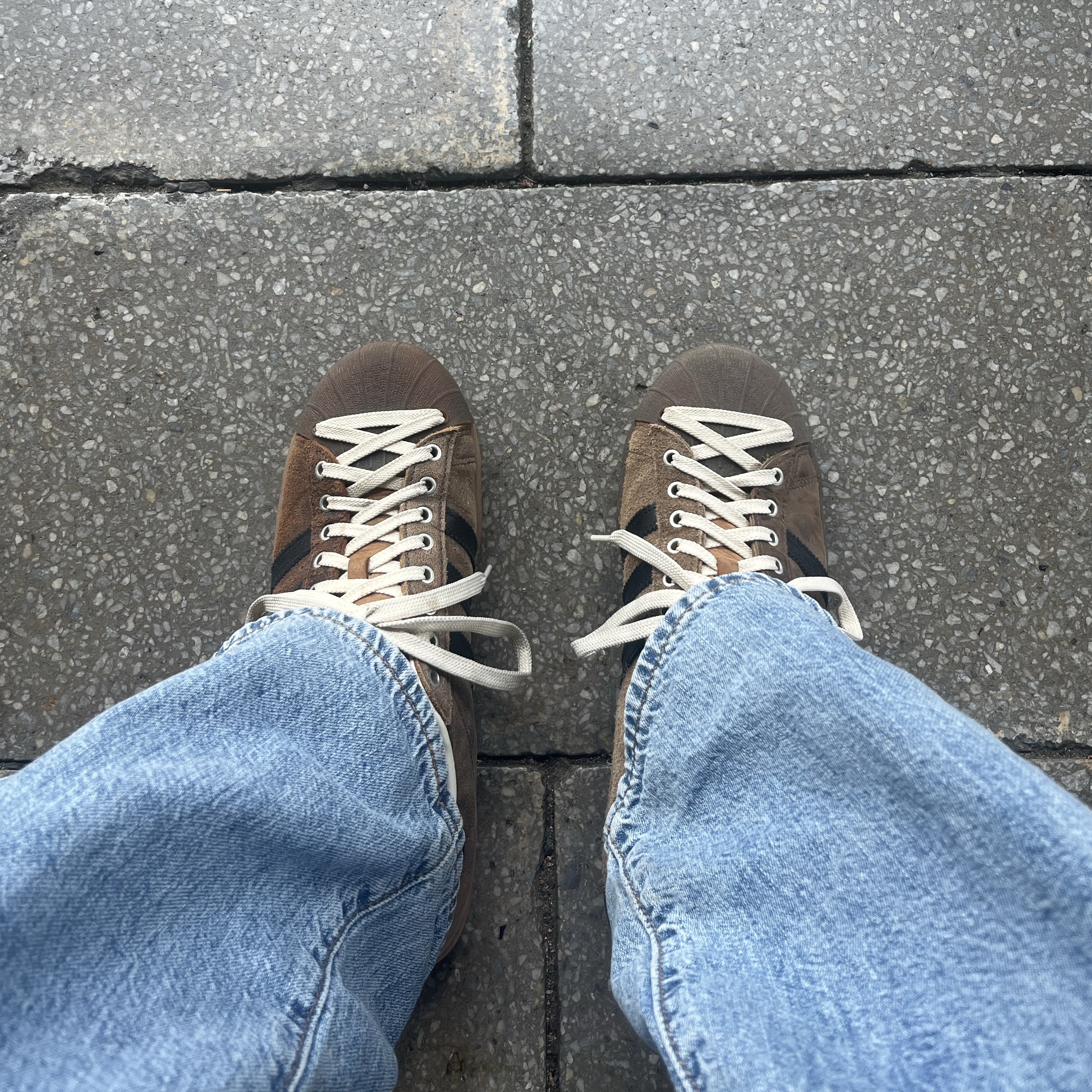 Adidas x Song for the Mute Superstar 82 Khaki Core Black 착용 스타일