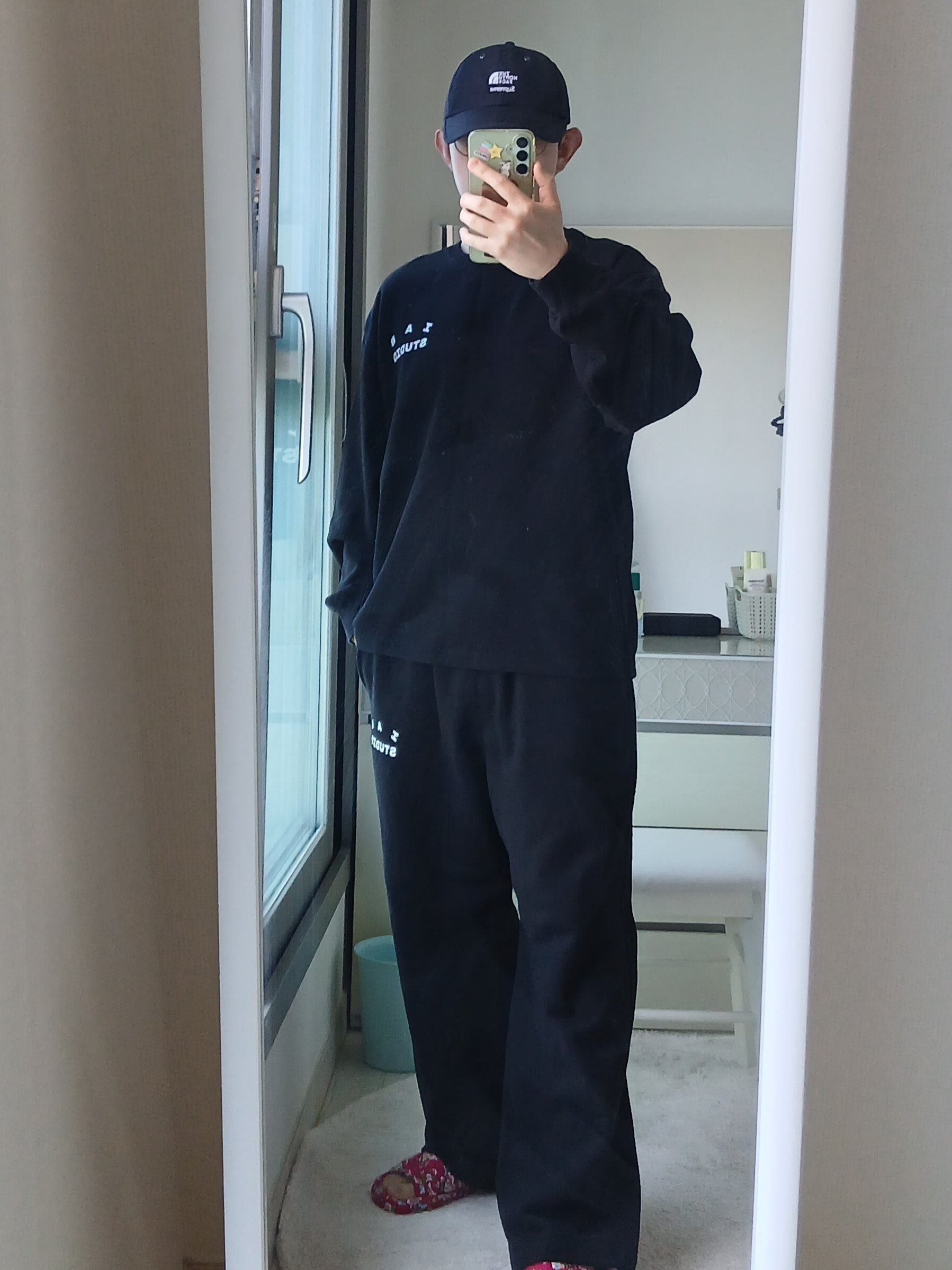 IAB Studio IAB Sweatpants Black, IAB Studio Long Sleeve Black - 23FW 착용 스타일 - 3