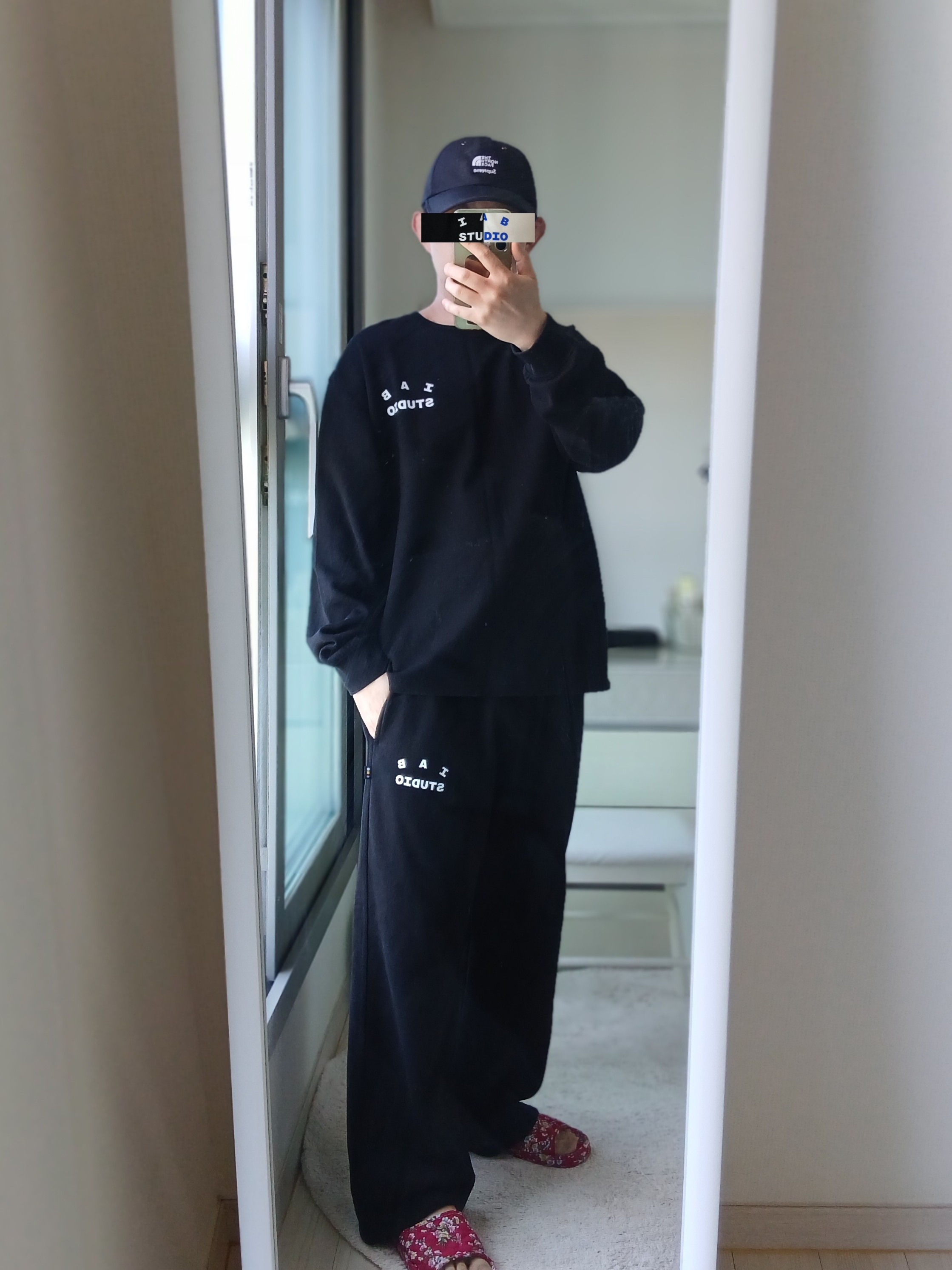 IAB Studio IAB Sweatpants Black, IAB Studio Long Sleeve Black - 23FW 착용 스타일 - 5