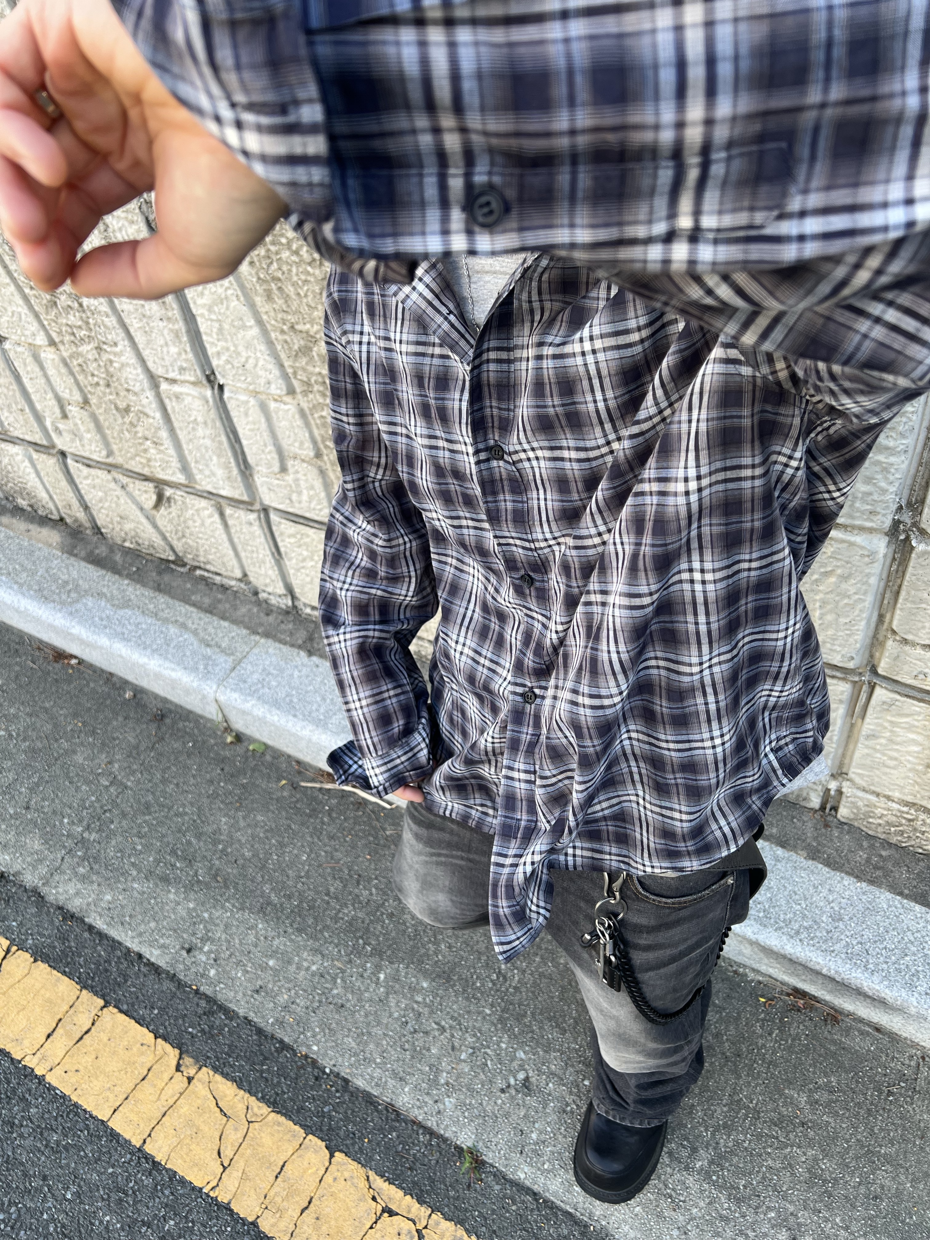 Nonnod Wire Sheer Shirt Navy, Undermycar MU.128 Original Logo Cracked Leather Belt Silver / Black 착용 스타일 - 1