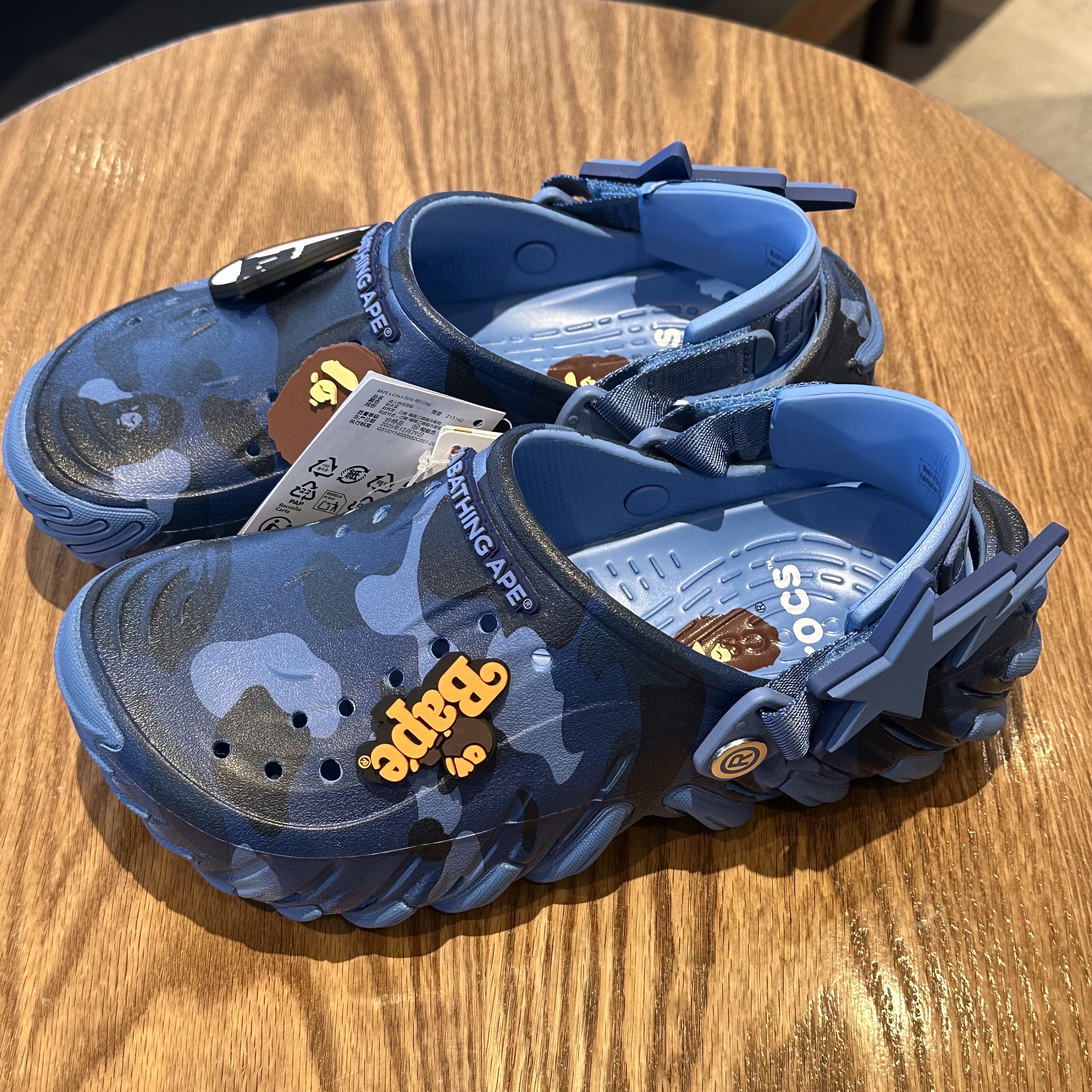 Crocs x BAPE Echo RO Clog Navy 착용 스타일
